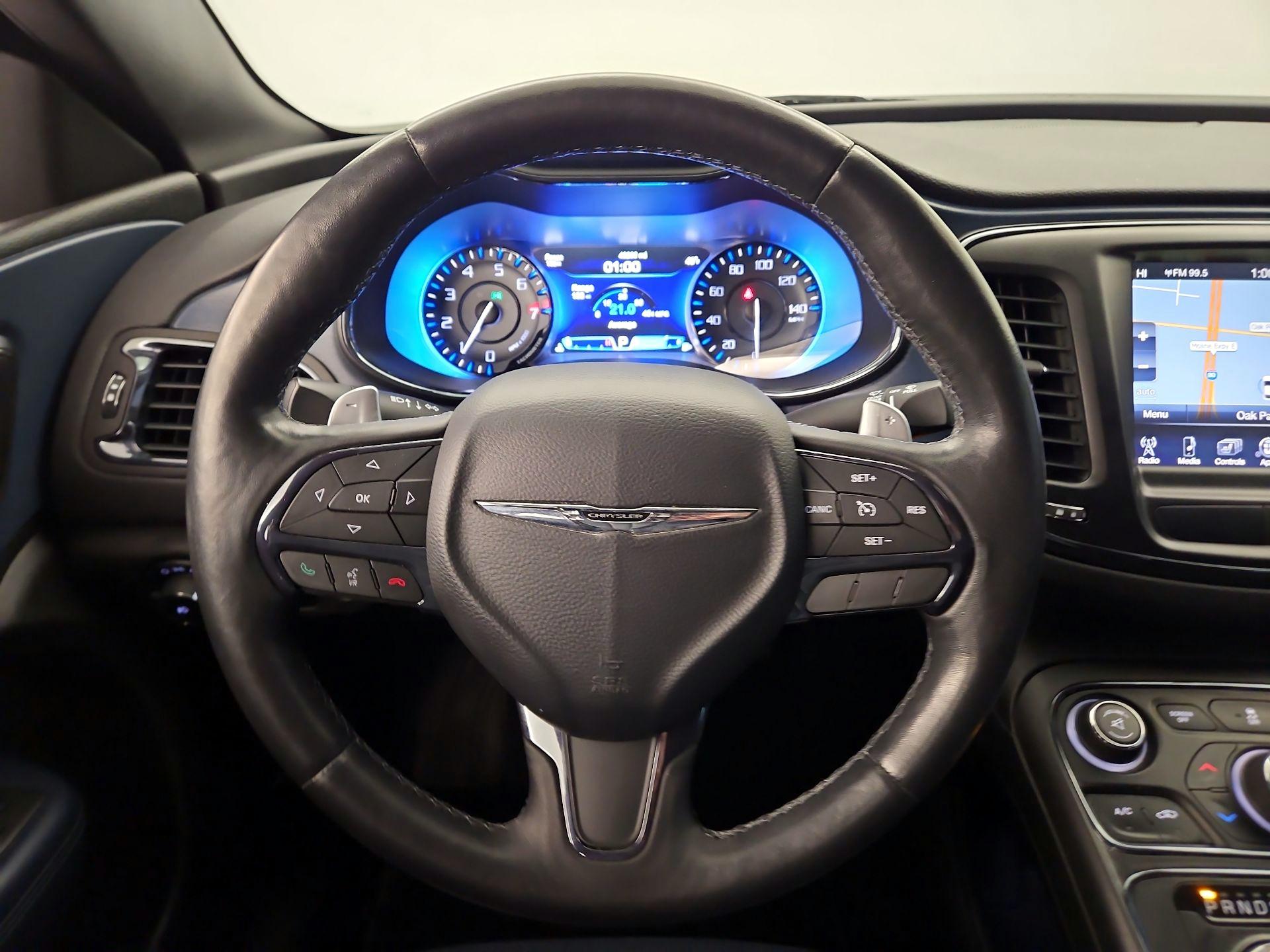 Thumbnail: 2015 Chrysler 200 - 10