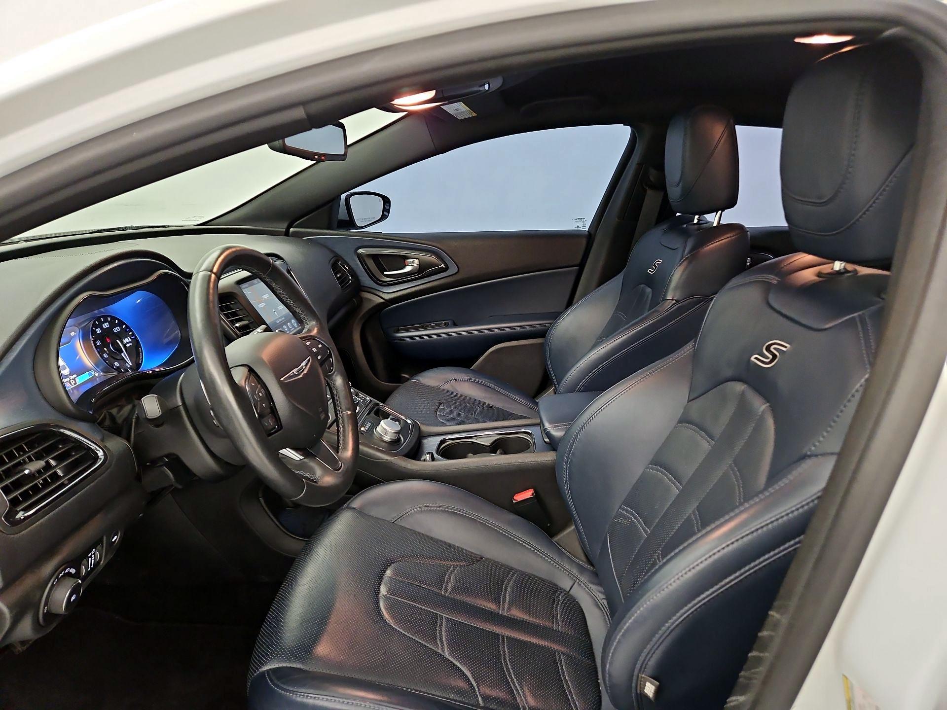 Thumbnail: 2015 Chrysler 200 - 11