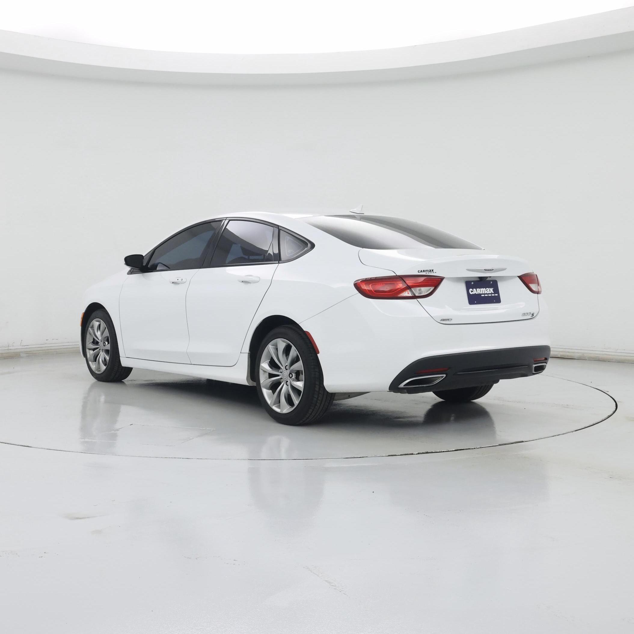 Thumbnail: 2015 Chrysler 200 - 2