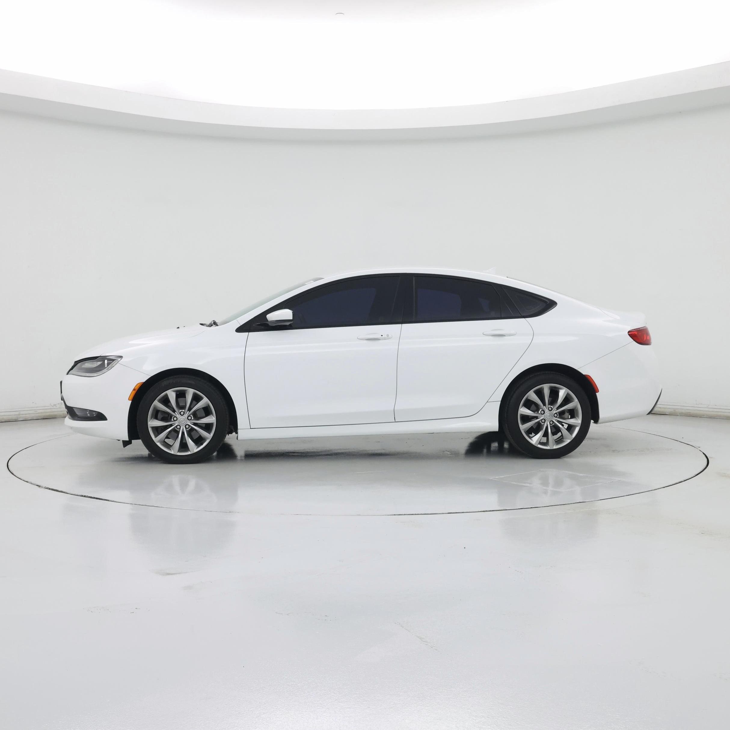 Thumbnail: 2015 Chrysler 200 - 3