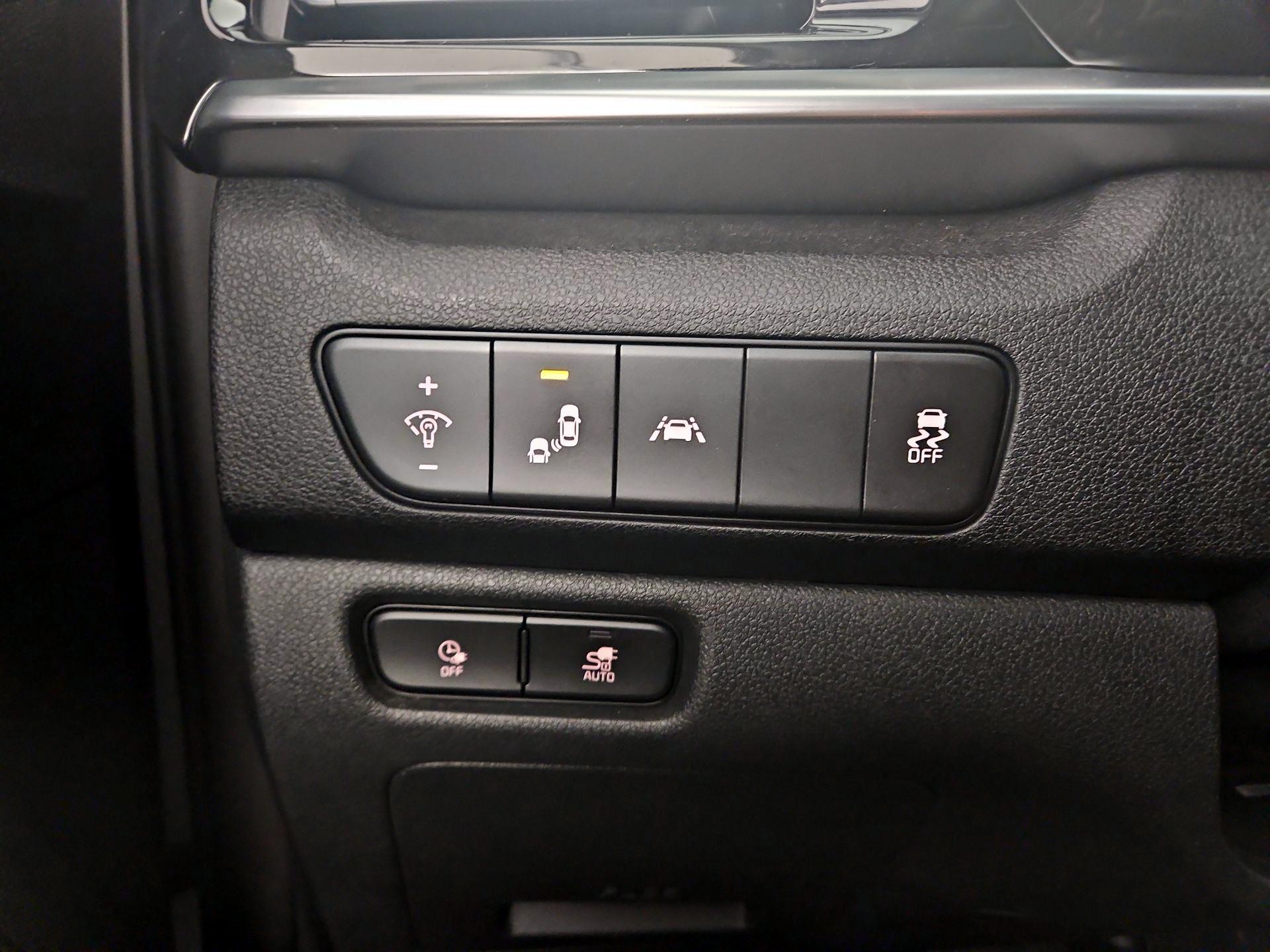 Thumbnail: 2022 Kia Niro - 13