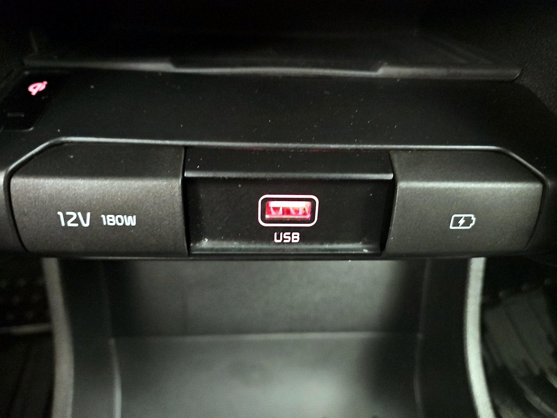 Thumbnail: 2022 Kia Niro - 19