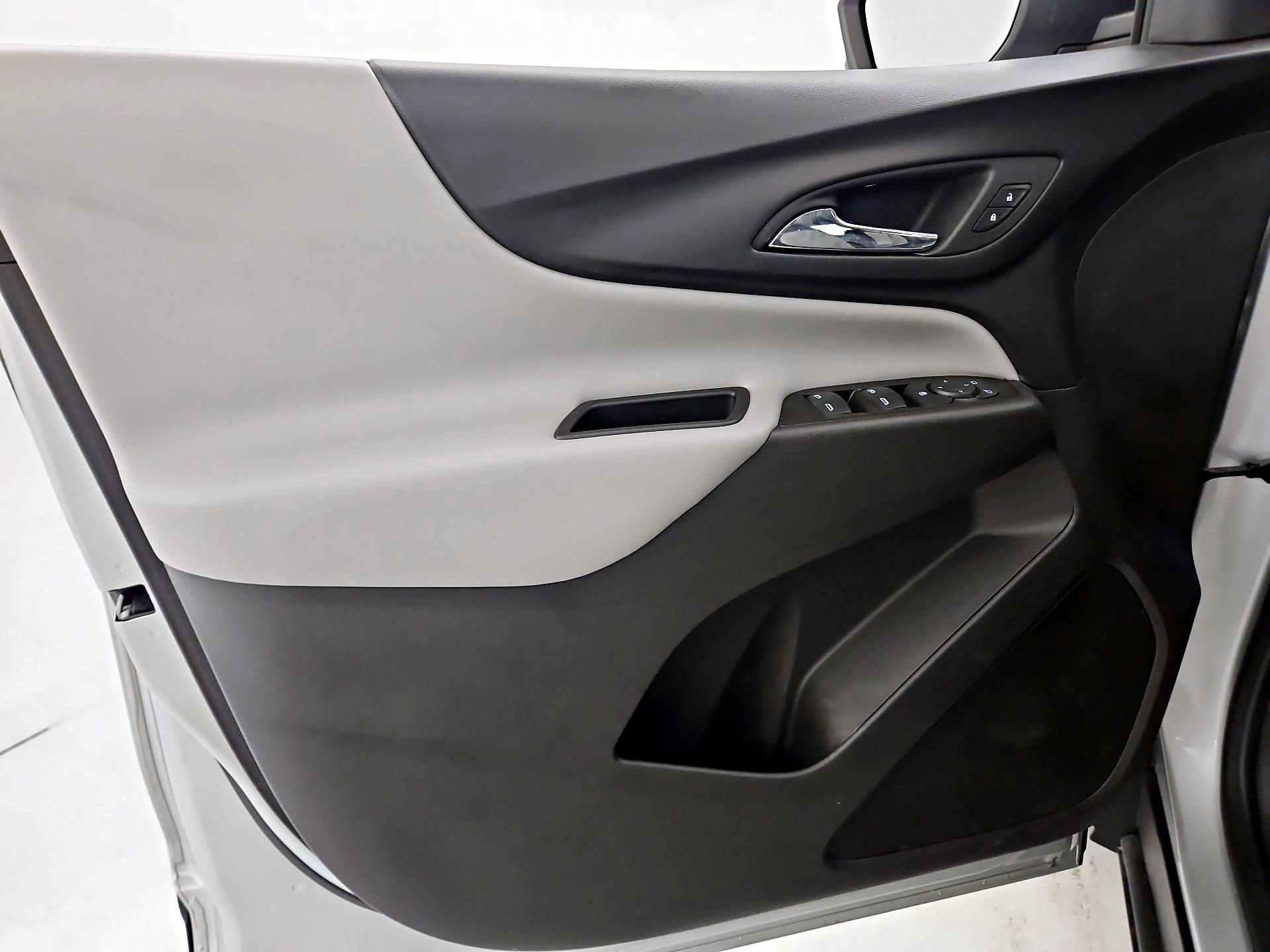 Thumbnail: 2018 Chevrolet Equinox - 12