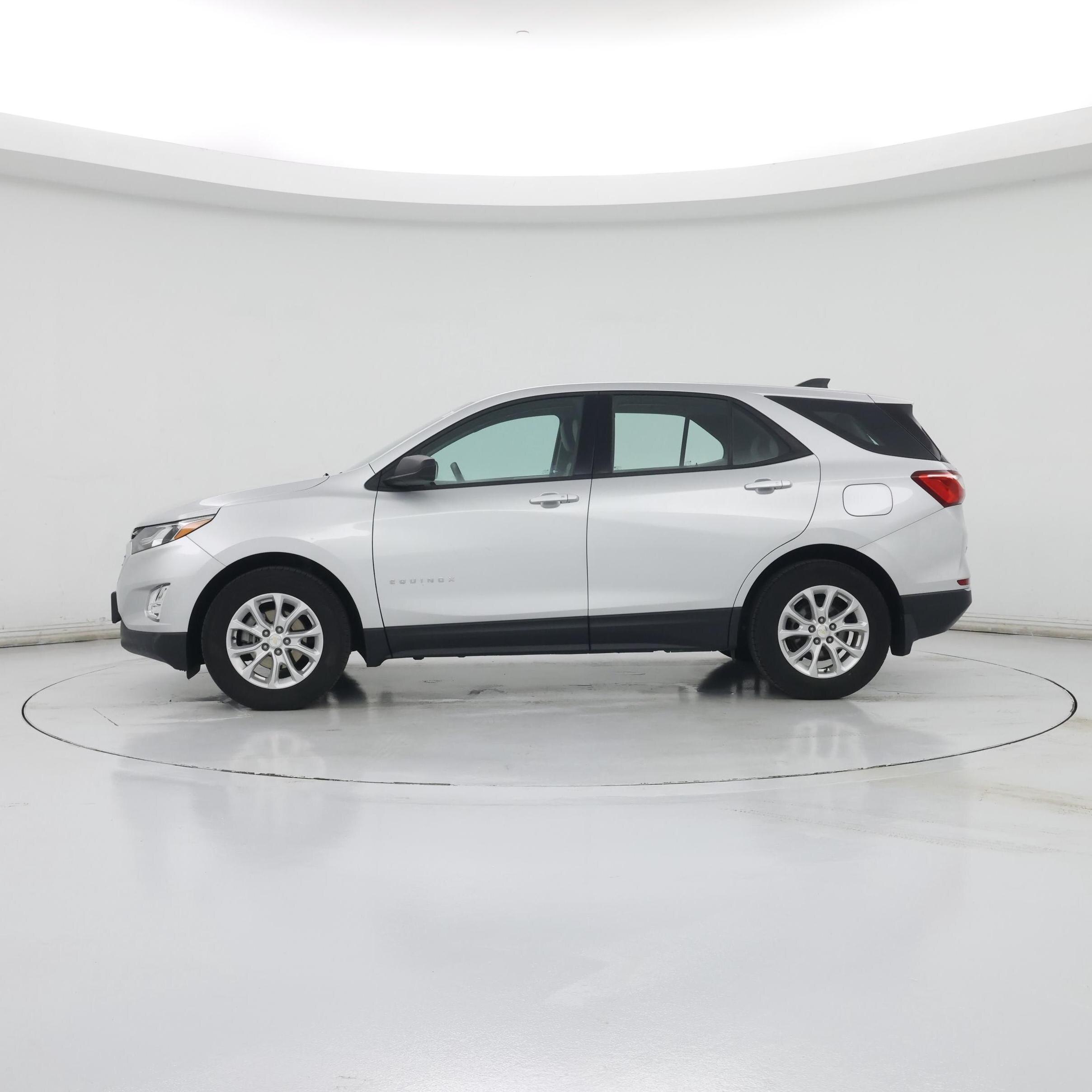 Thumbnail: 2018 Chevrolet Equinox - 3