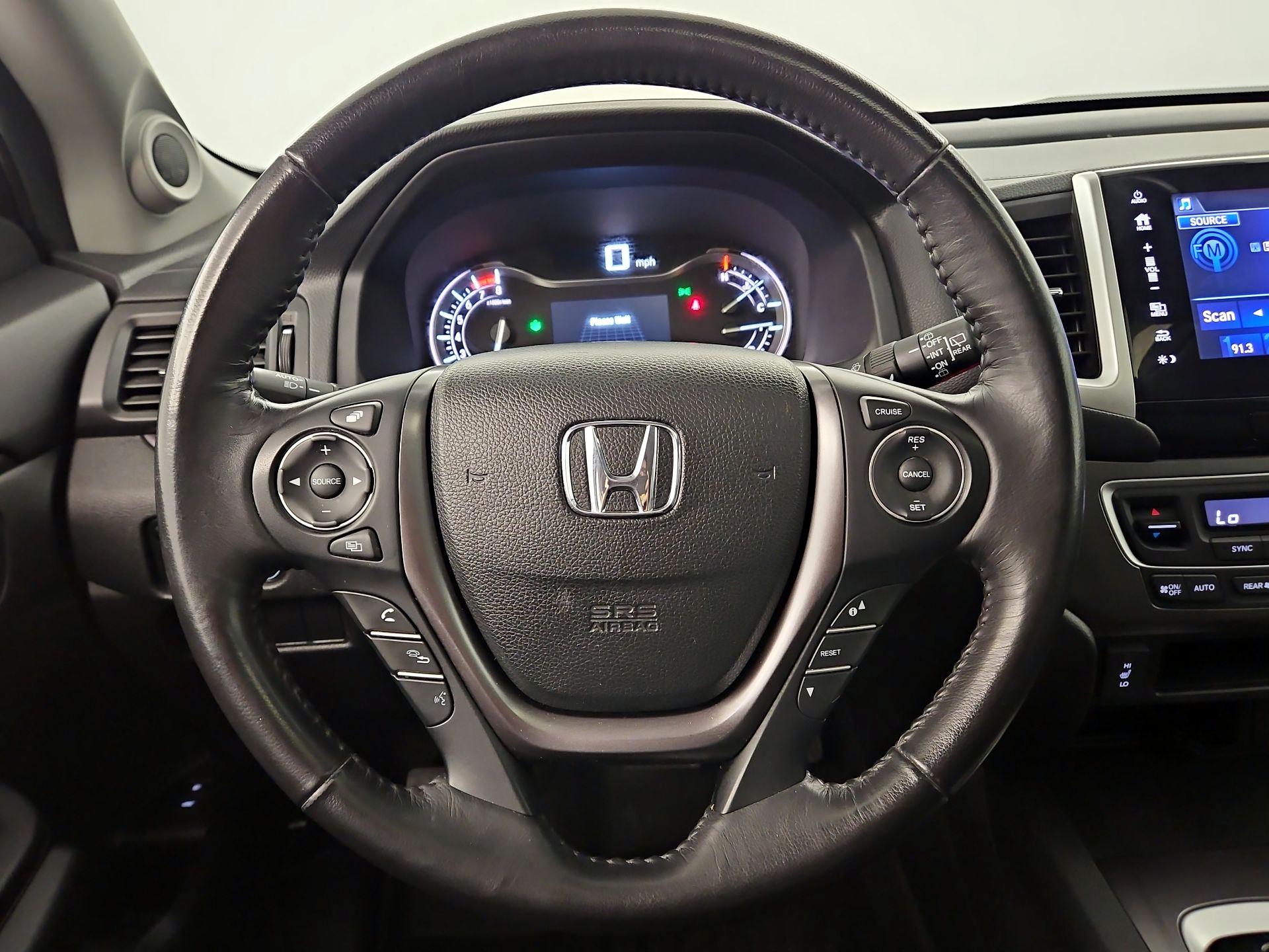 Thumbnail: 2018 Honda Pilot - 10