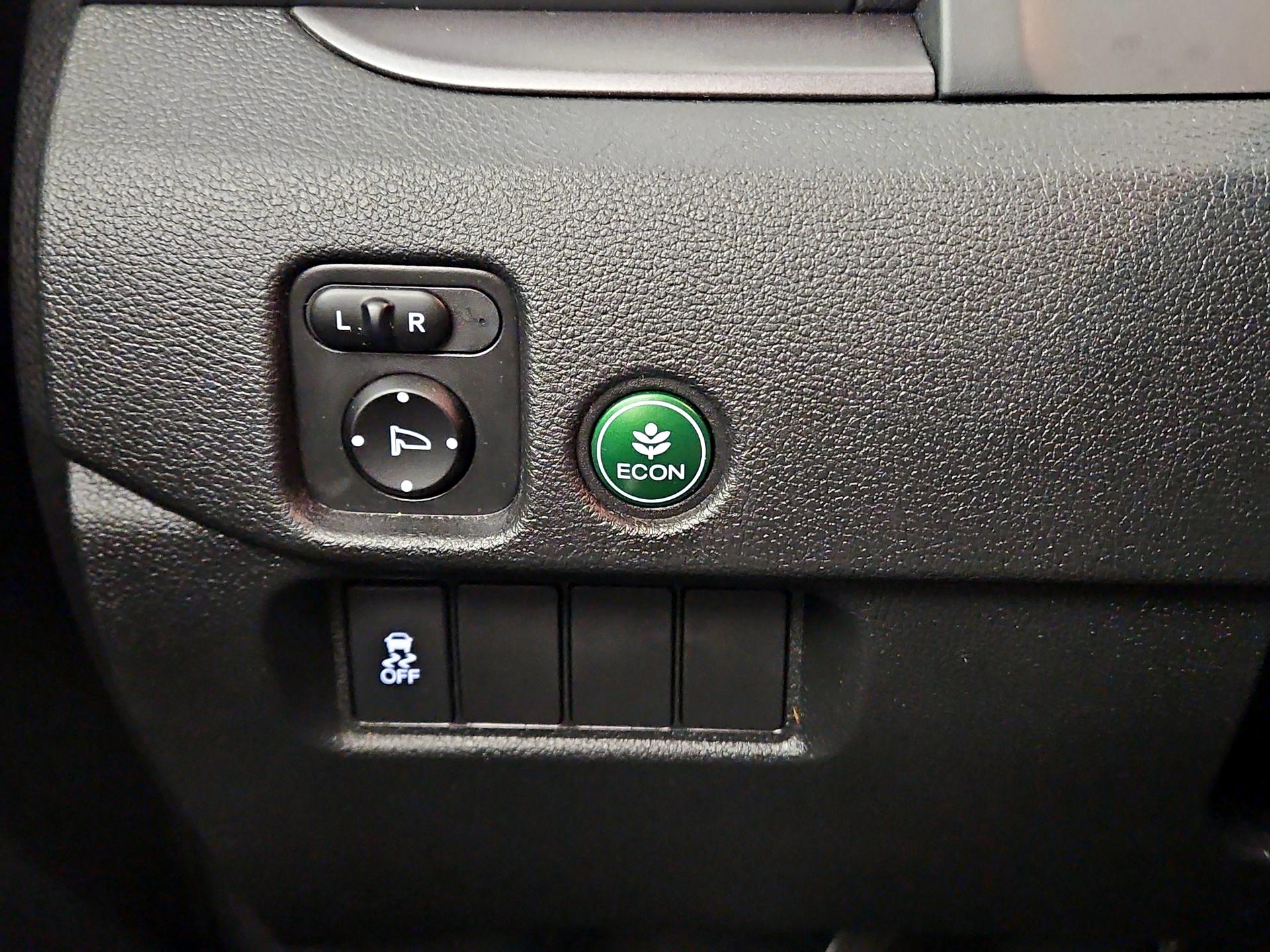 Thumbnail: 2018 Honda Pilot - 13