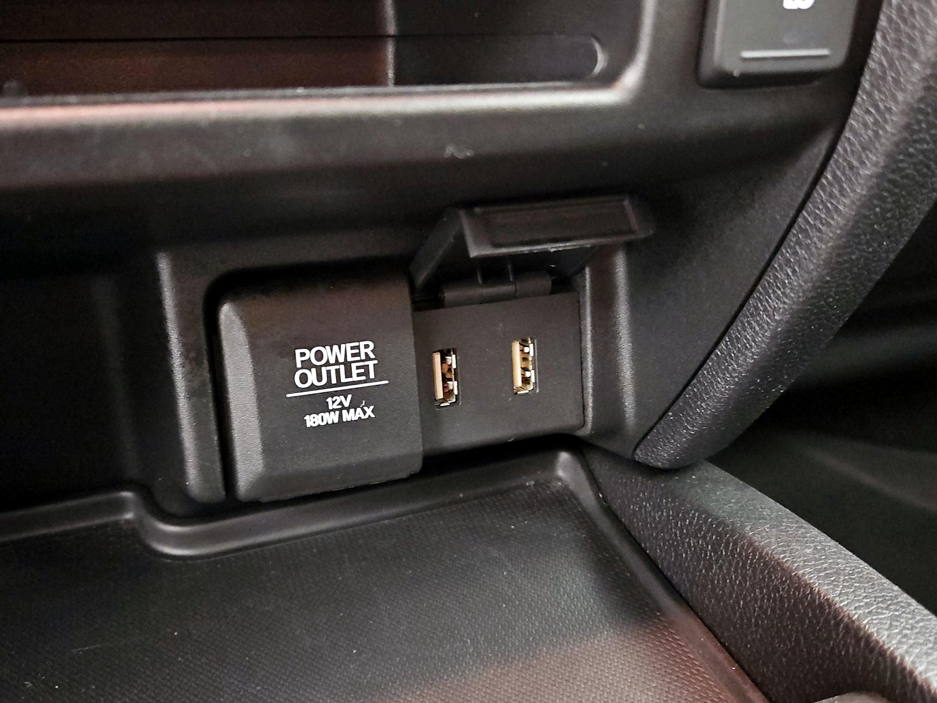 Thumbnail: 2018 Honda Pilot - 18