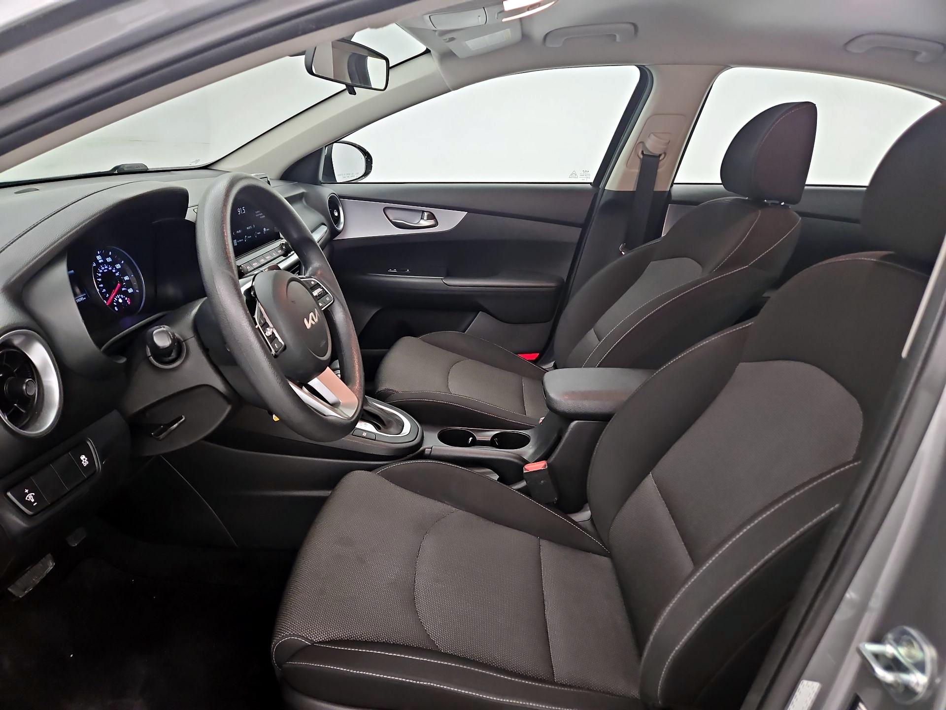 Thumbnail: 2022 Kia Forte - 11