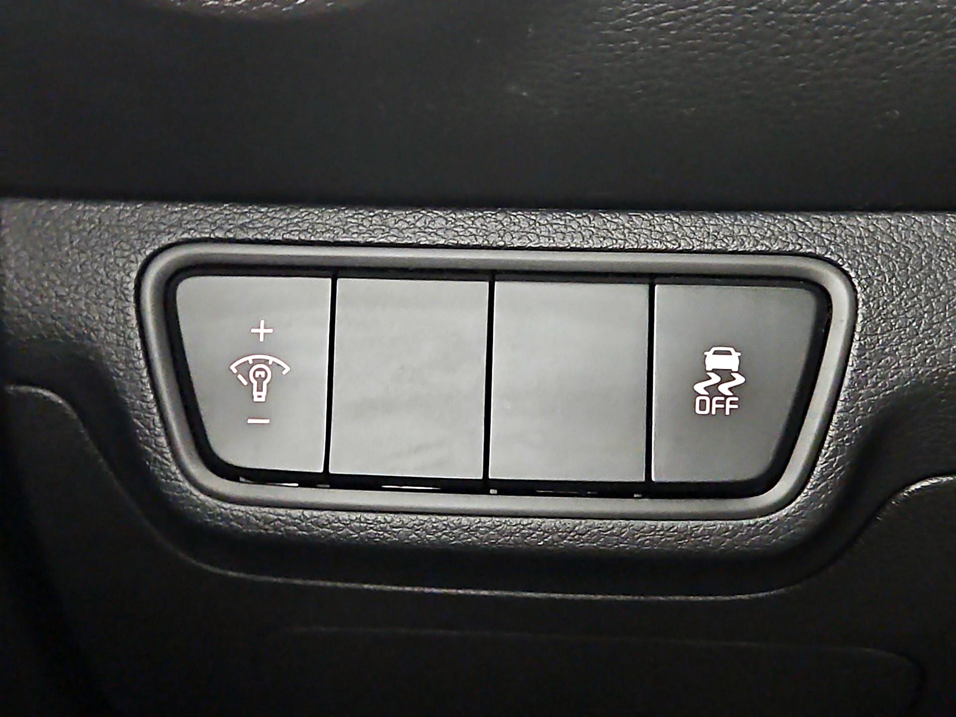 Thumbnail: 2022 Kia Forte - 13