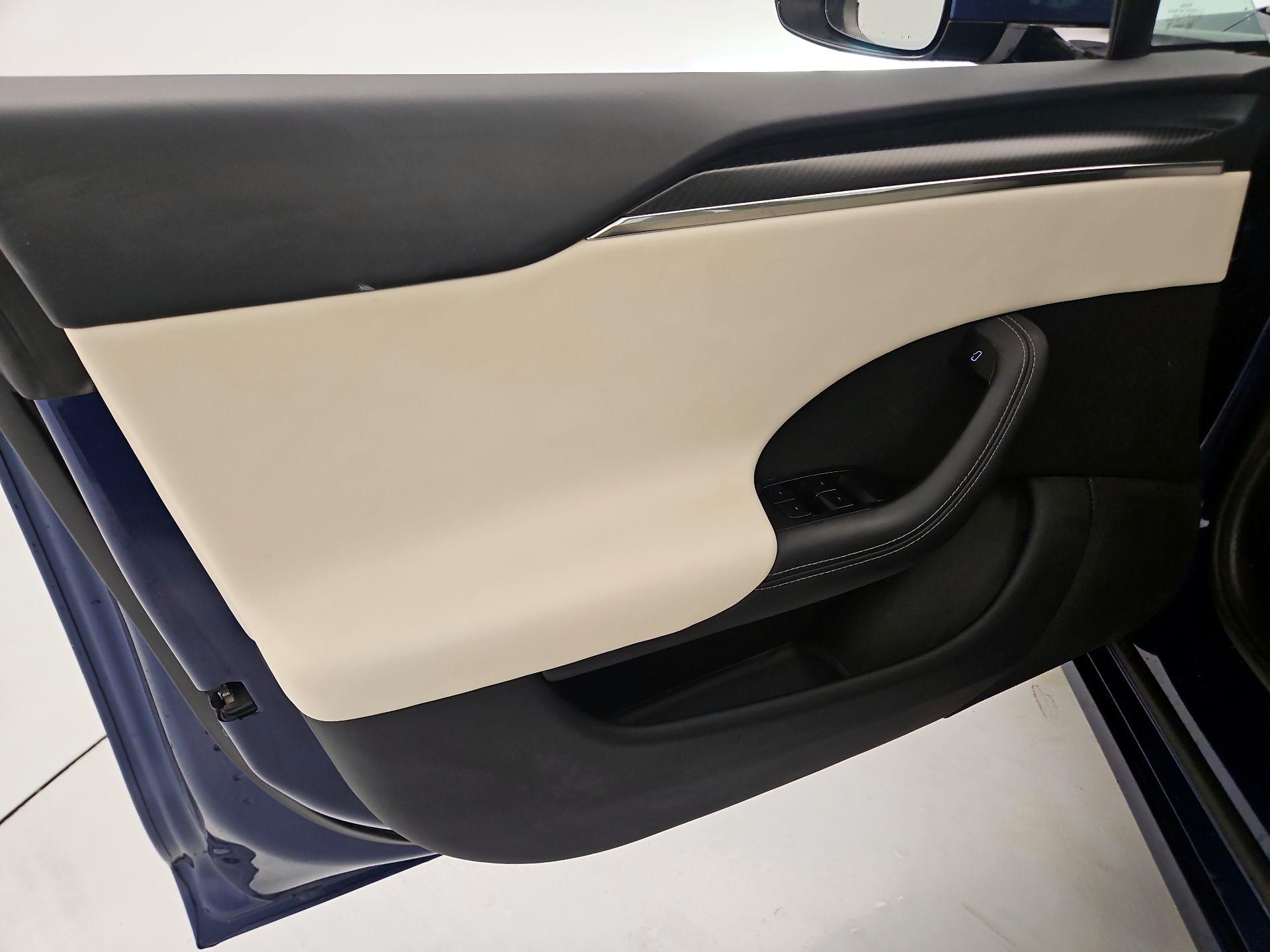 Thumbnail: 2022 Tesla Model S - 12