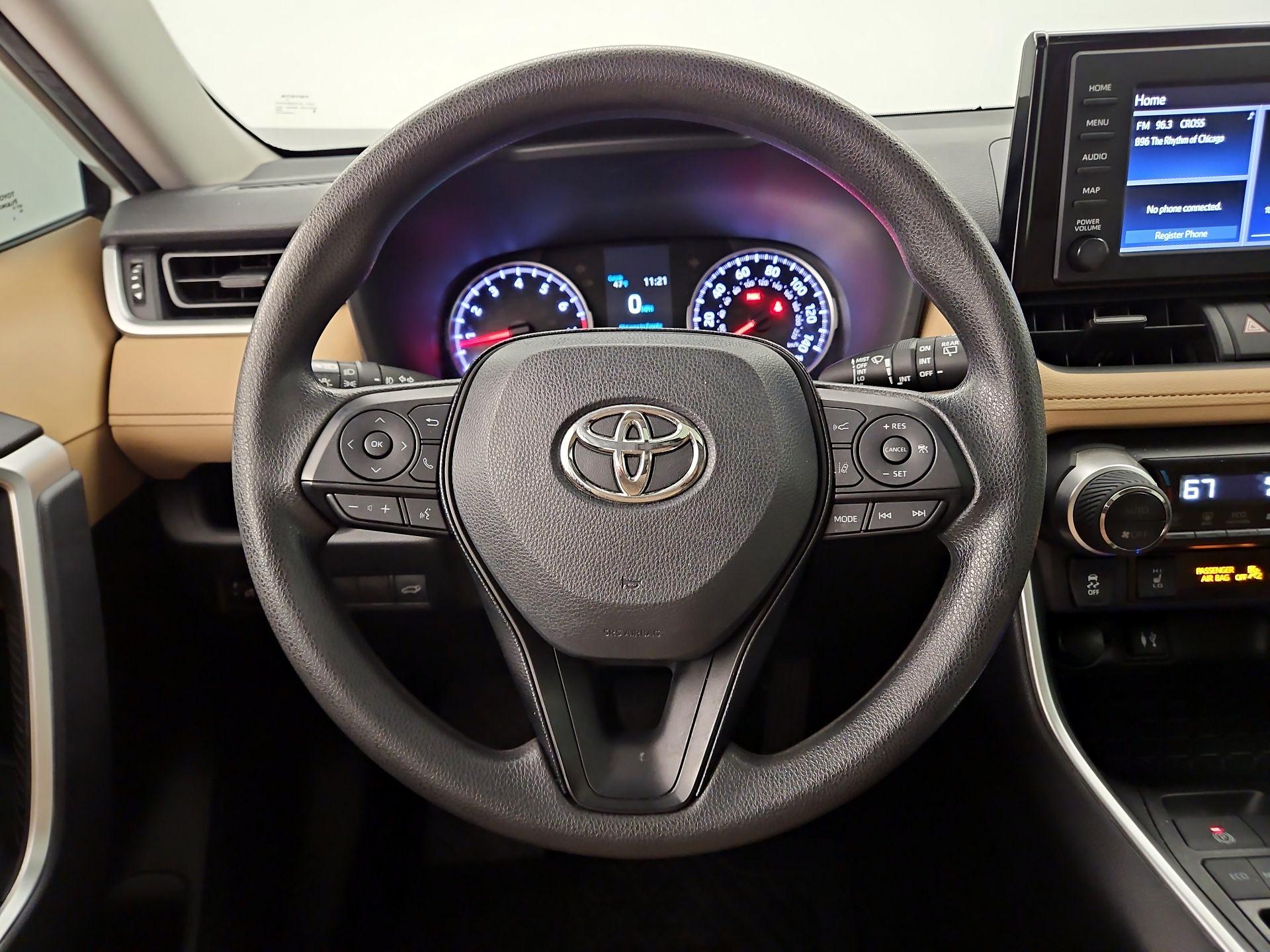 Thumbnail: 2019 Toyota RAV4 - 10