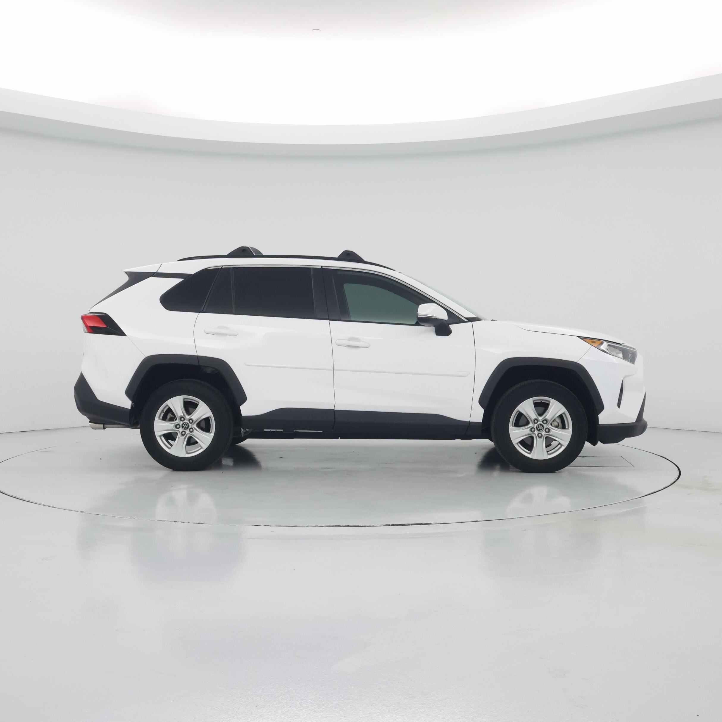 Thumbnail: 2019 Toyota RAV4 - 7