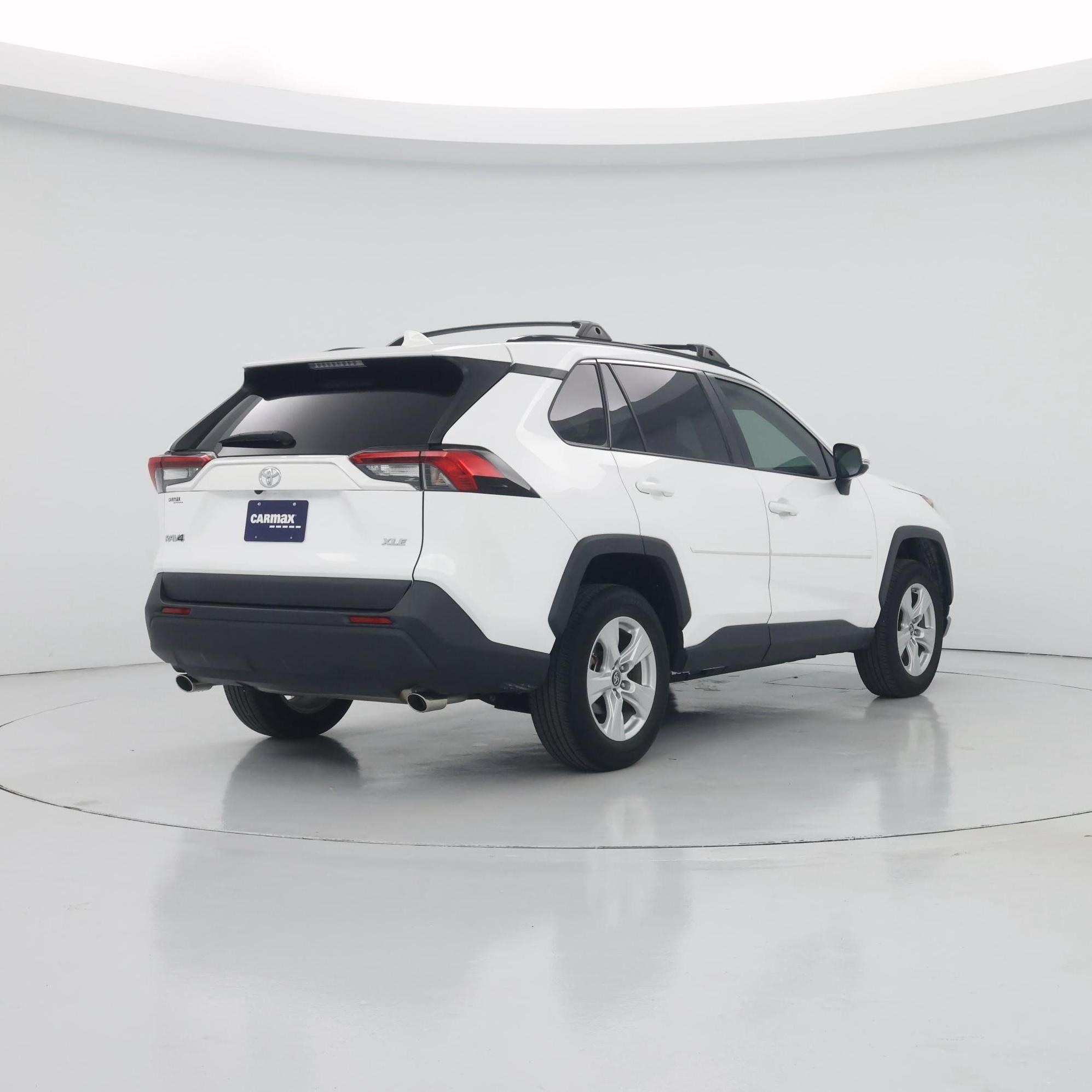 Thumbnail: 2019 Toyota RAV4 - 8