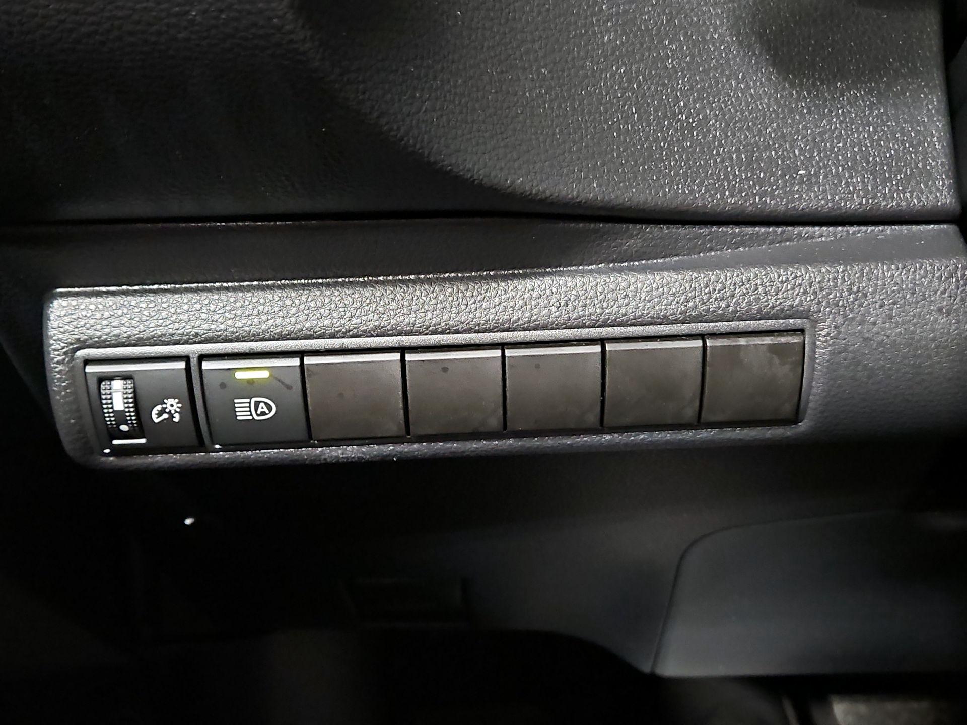 Thumbnail: 2025 Toyota Corolla - 13