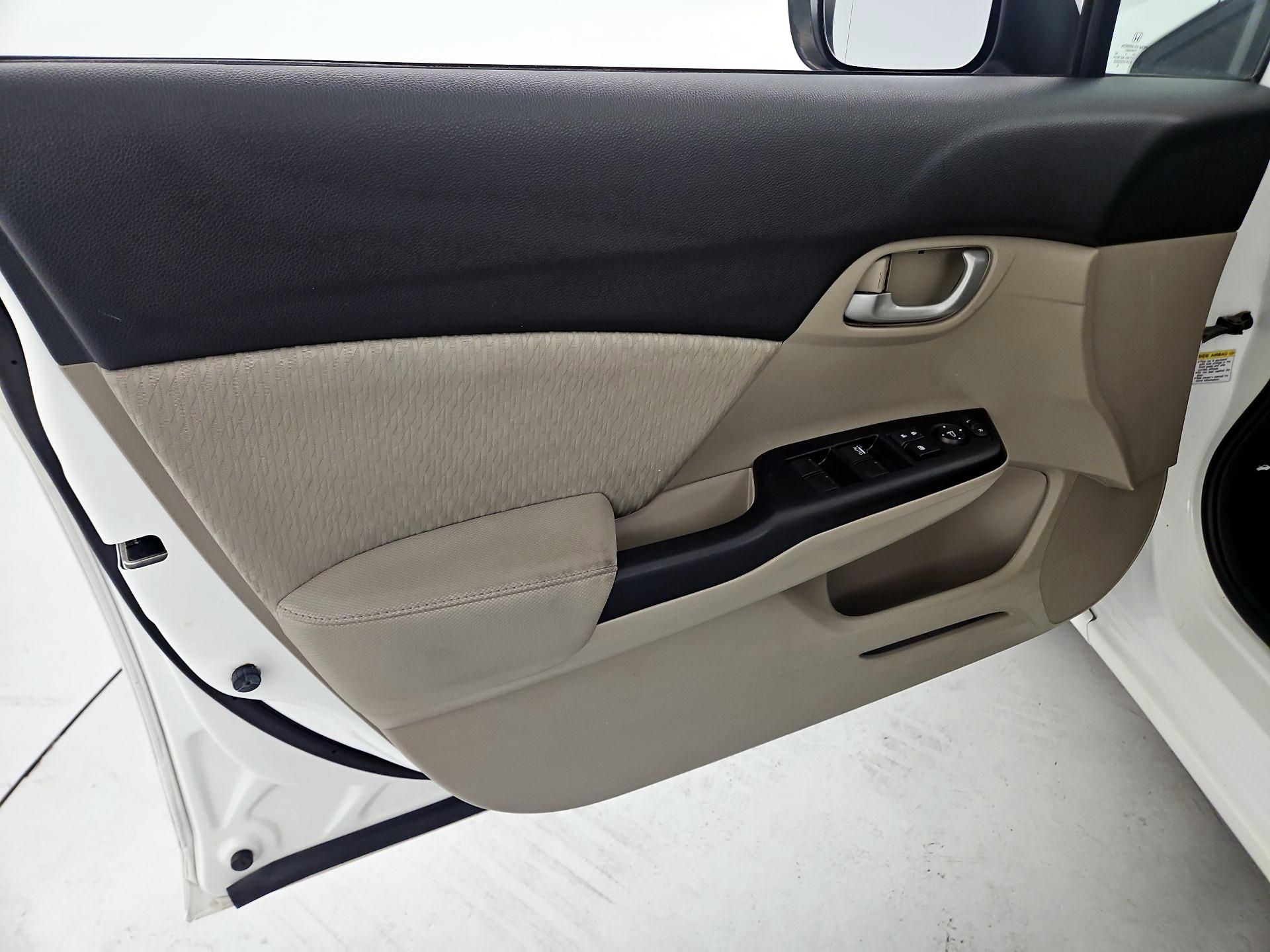 Thumbnail: 2015 Honda Civic - 12