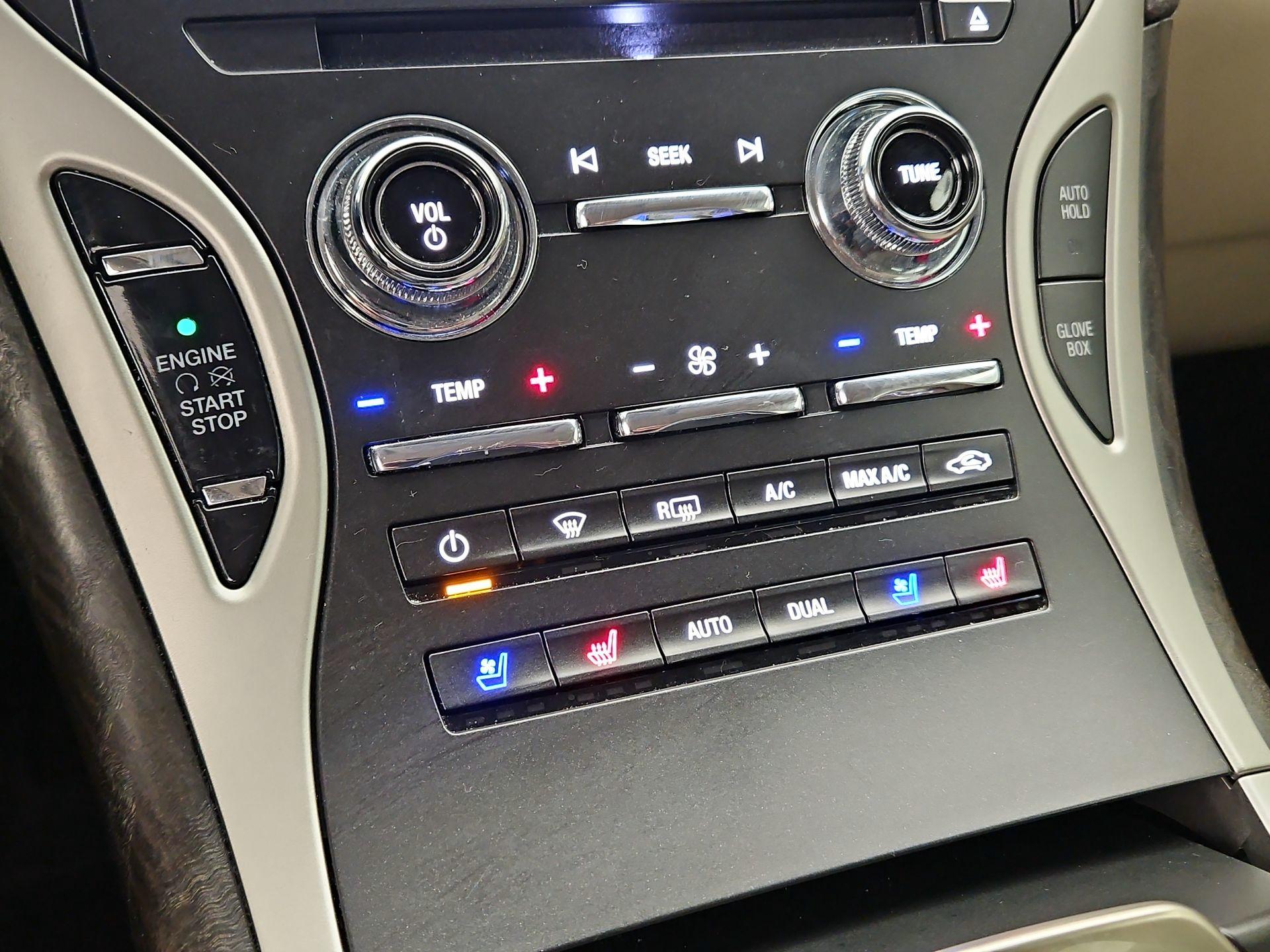 Thumbnail: 2020 Lincoln Nautilus - 17