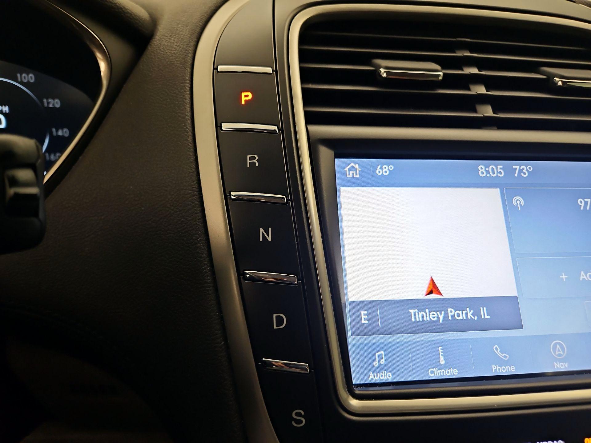 Thumbnail: 2020 Lincoln Nautilus - 18