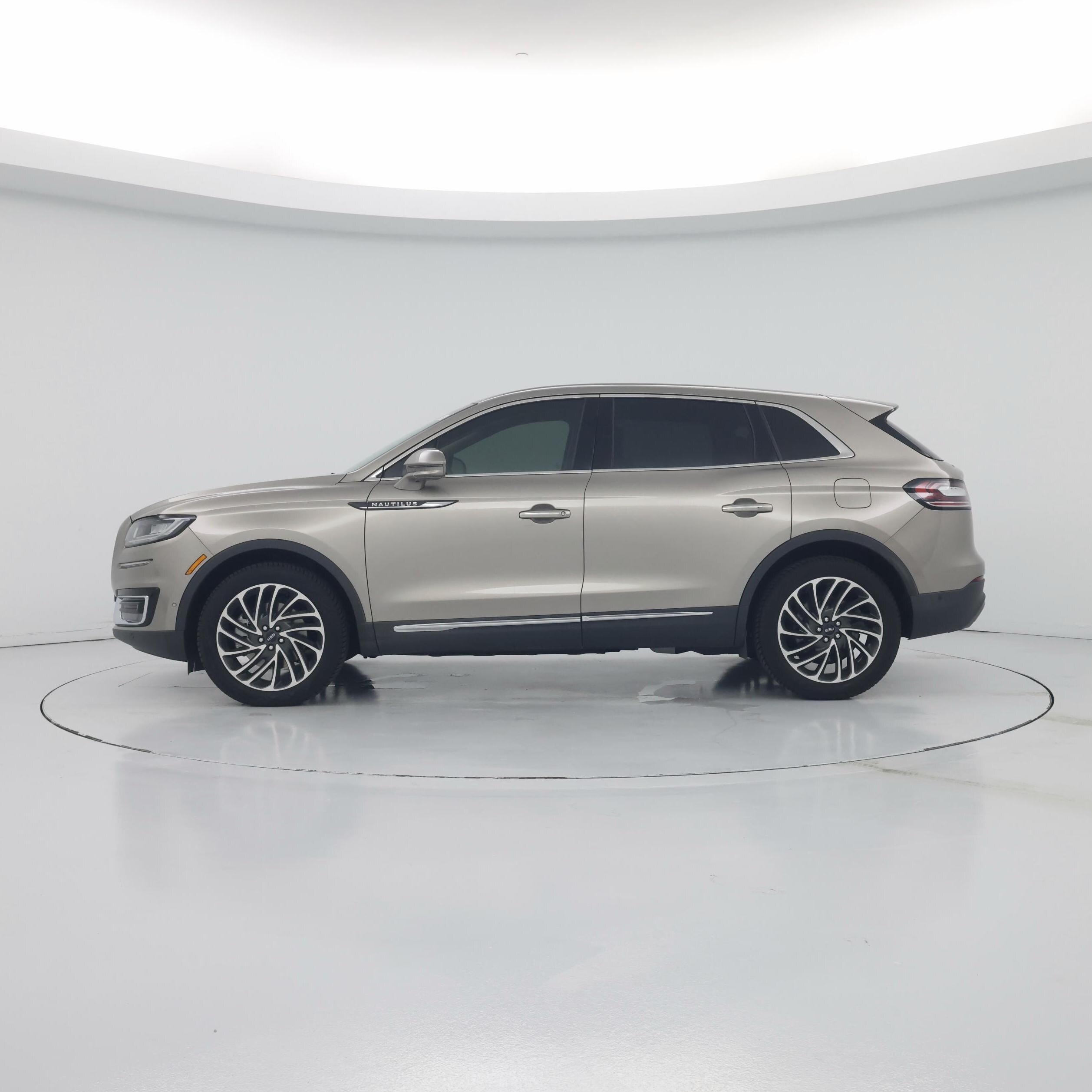 Thumbnail: 2020 Lincoln Nautilus - 3