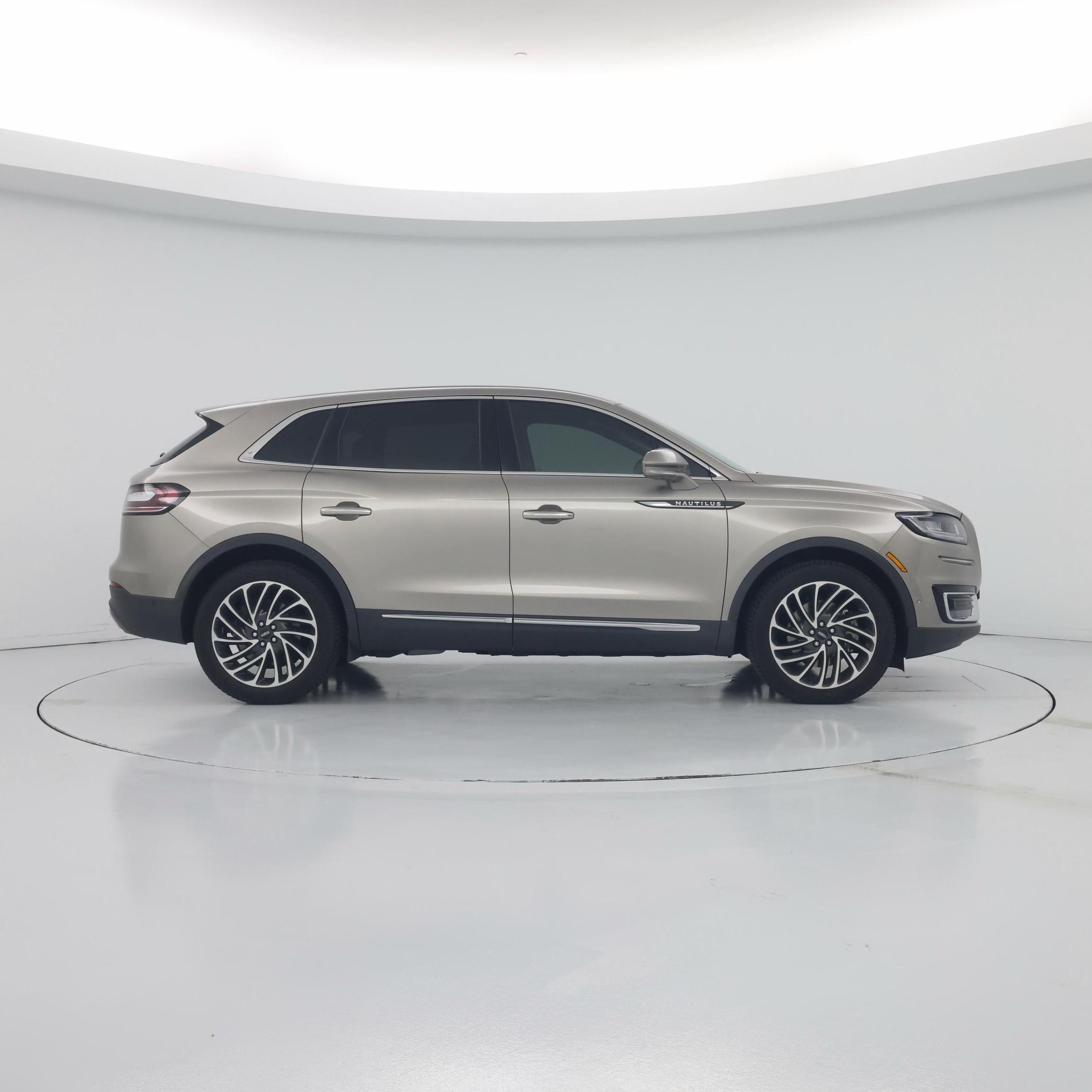 Thumbnail: 2020 Lincoln Nautilus - 7