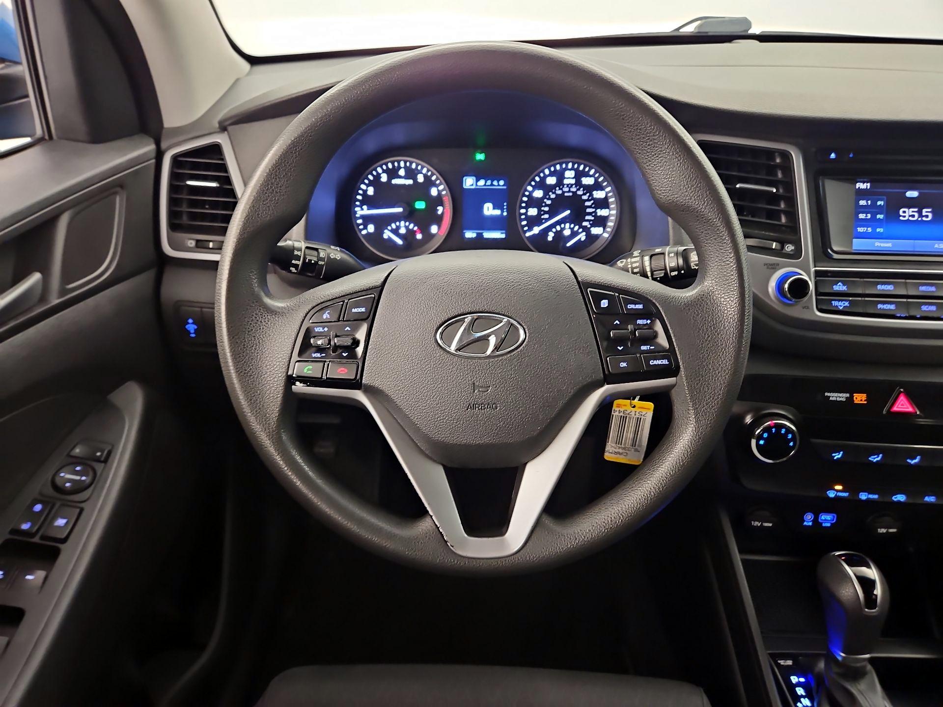 Thumbnail: 2017 Hyundai Tucson - 10