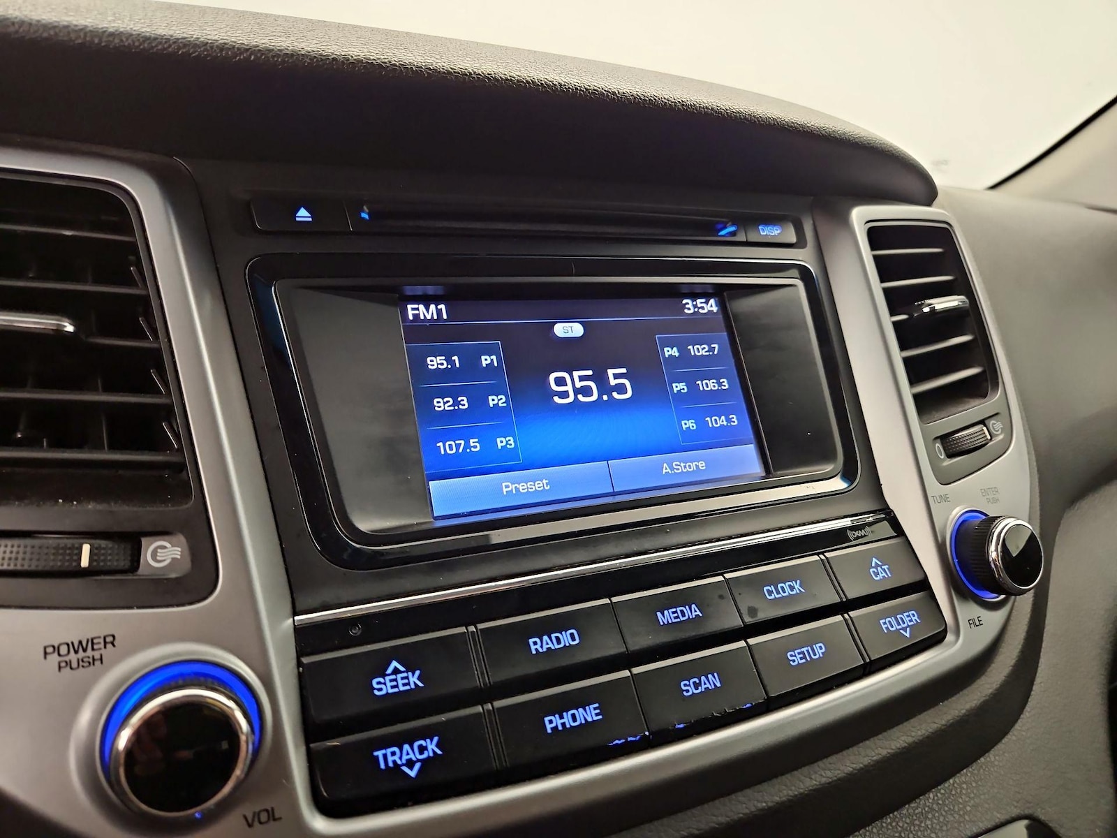 2017 Hyundai Tucson SE - Photo 16