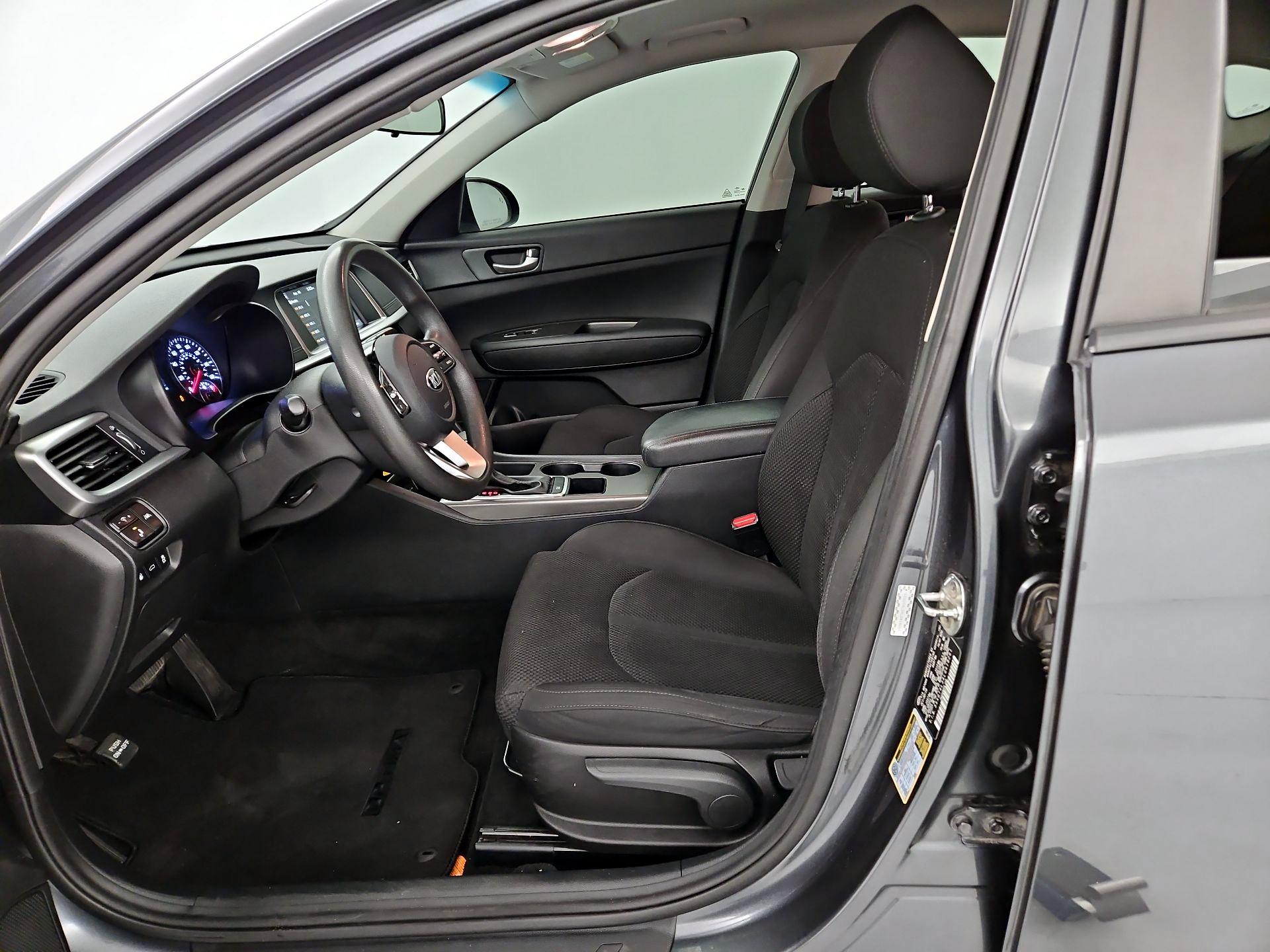 Thumbnail: 2020 Kia Optima - 11