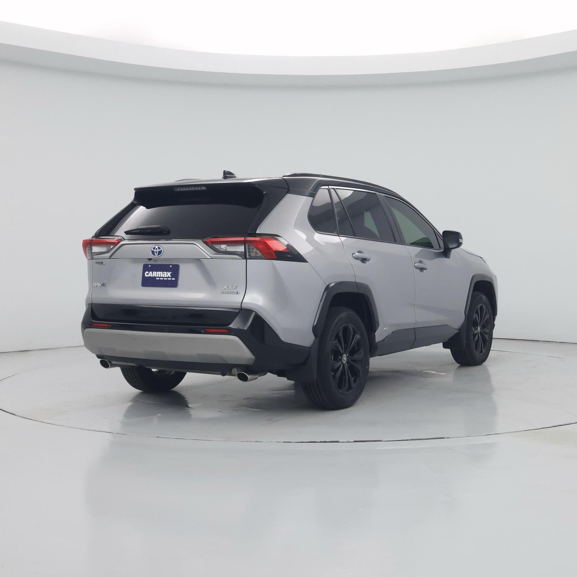 Thumbnail: 2022 Toyota RAV4 - 8