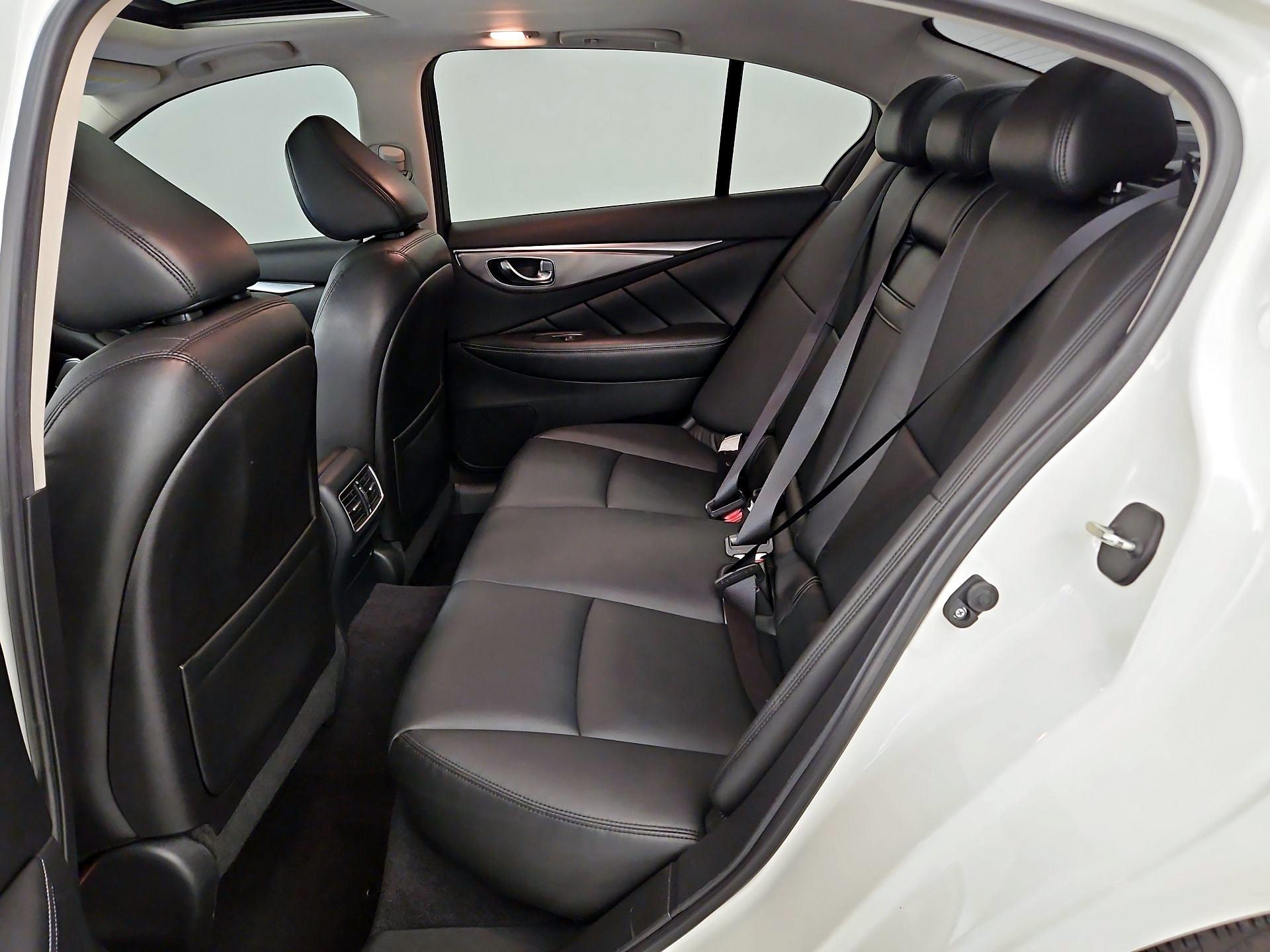 Thumbnail: 2017 INFINITI Q50 - 19