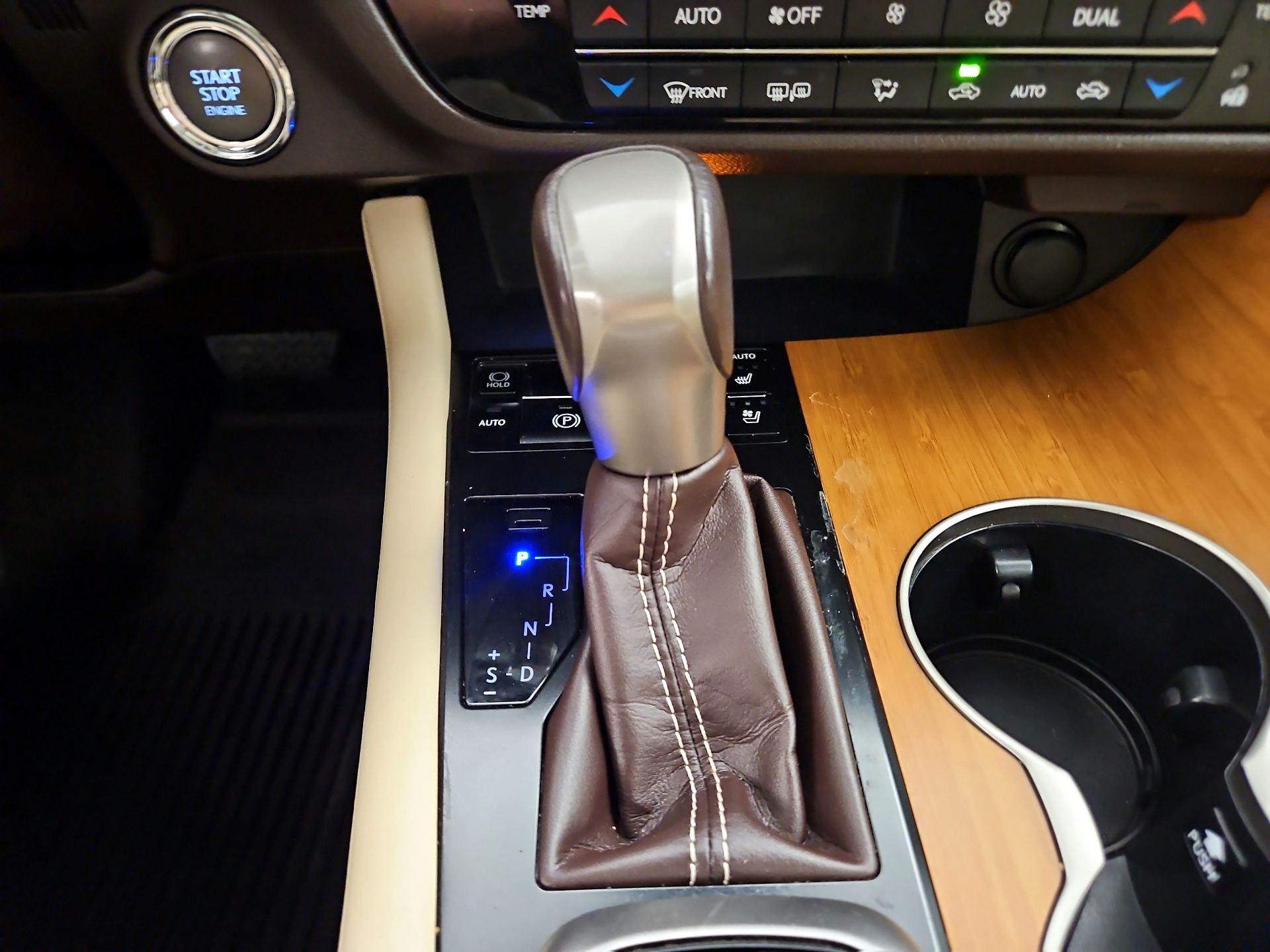 Thumbnail: 2019 Lexus RX - 18