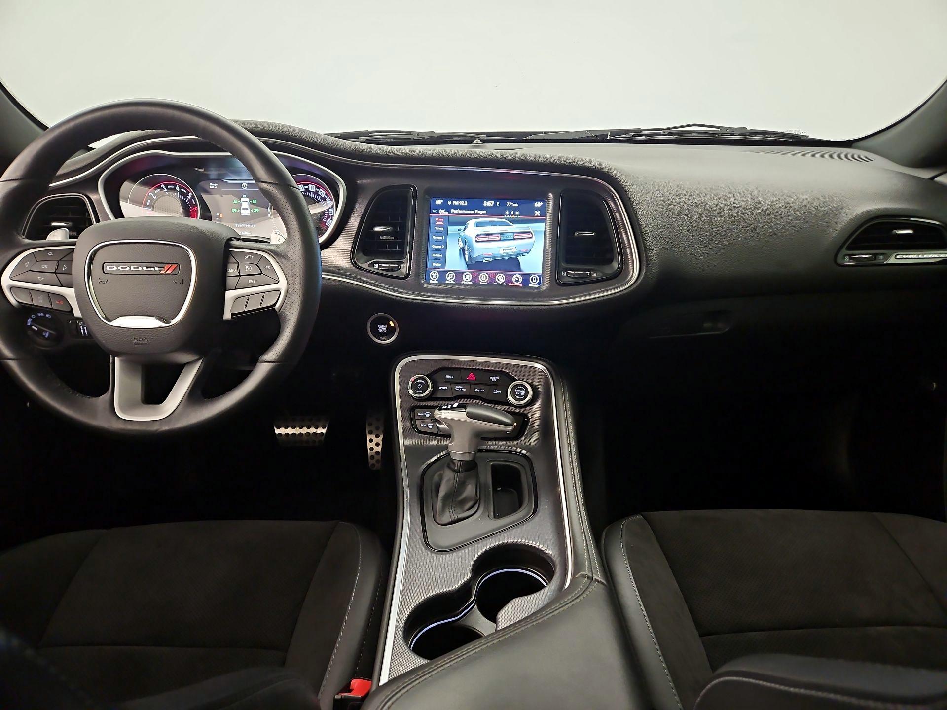 Thumbnail: 2017 Dodge Challenger - 9