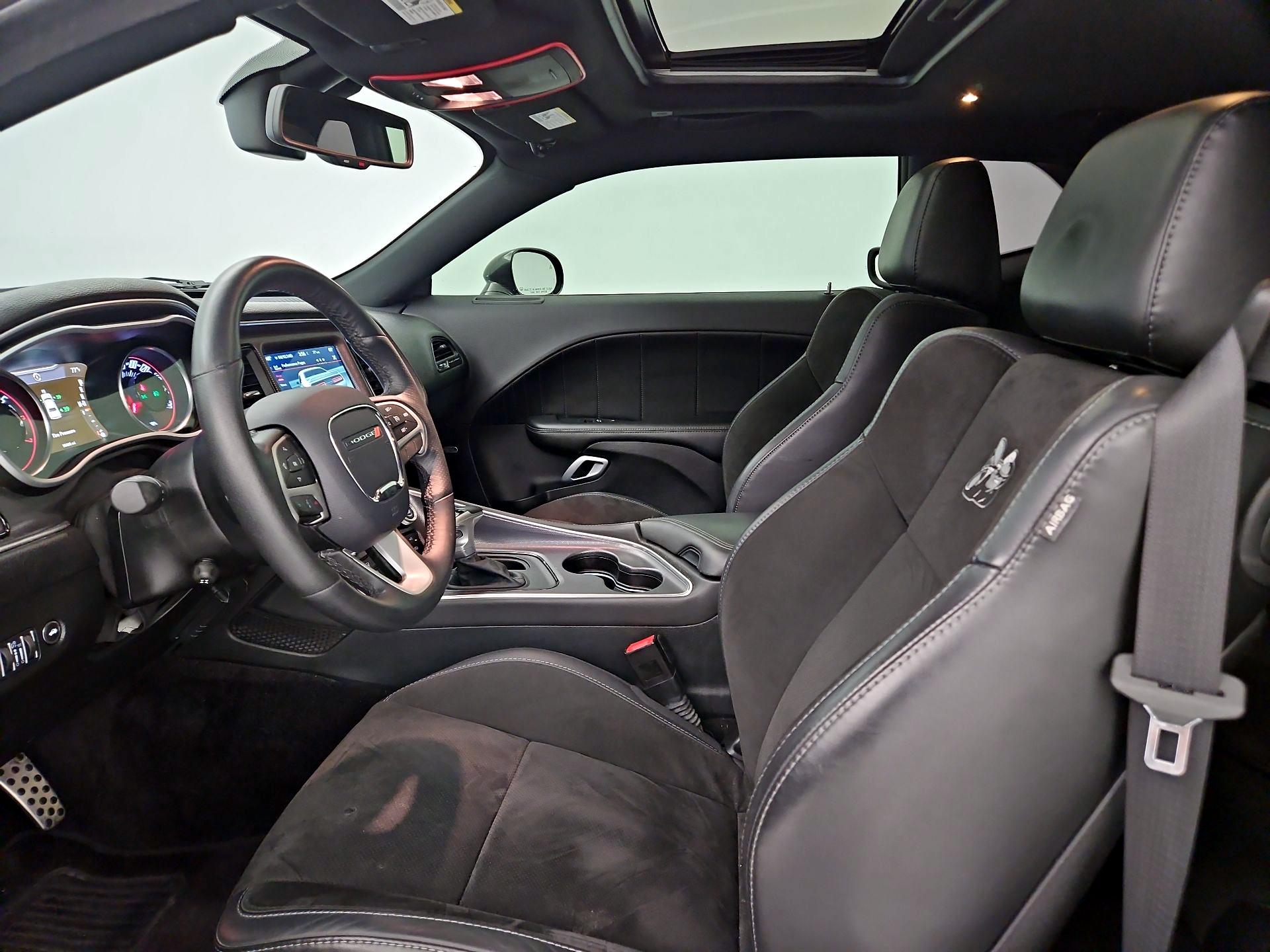 Thumbnail: 2017 Dodge Challenger - 11