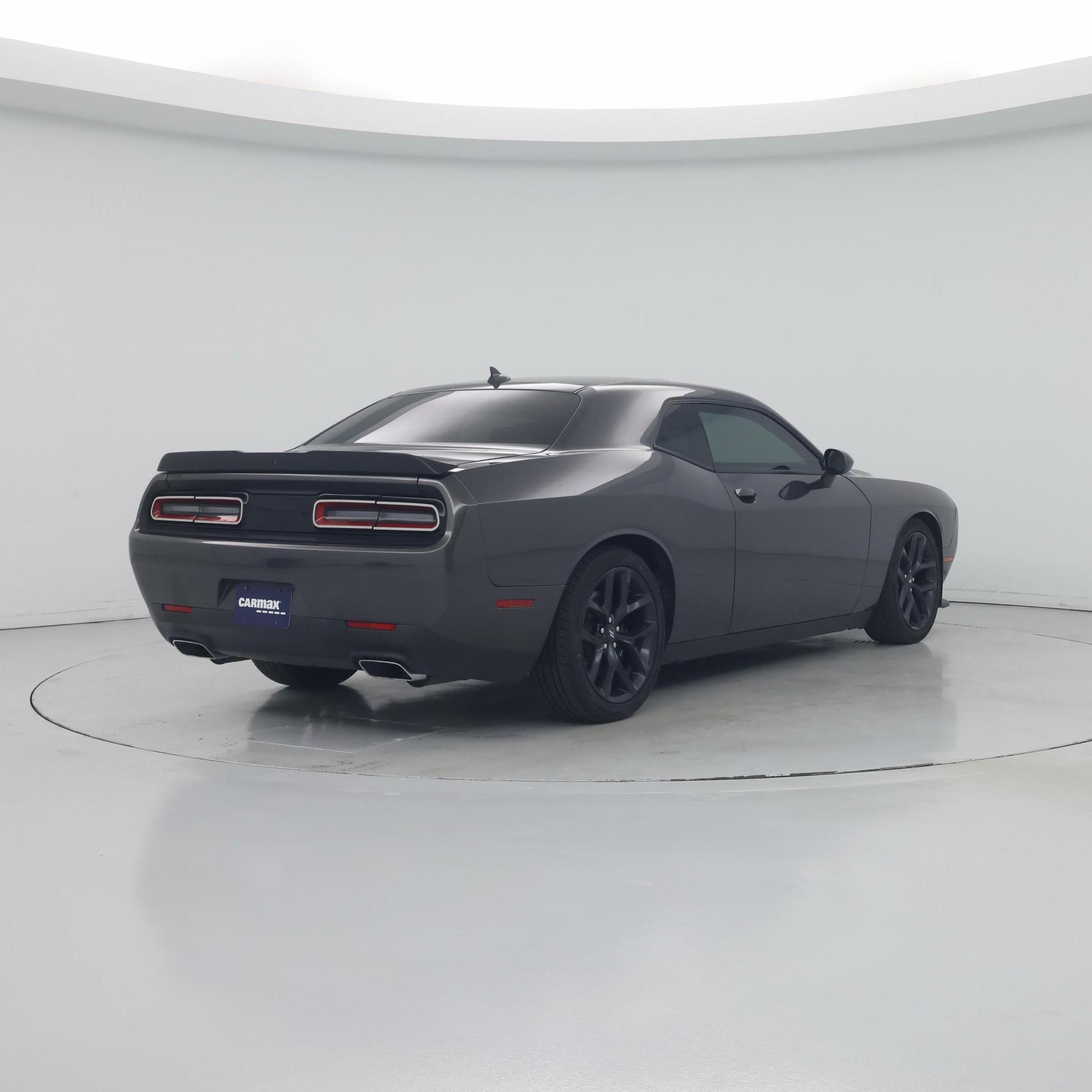 Thumbnail: 2017 Dodge Challenger - 8