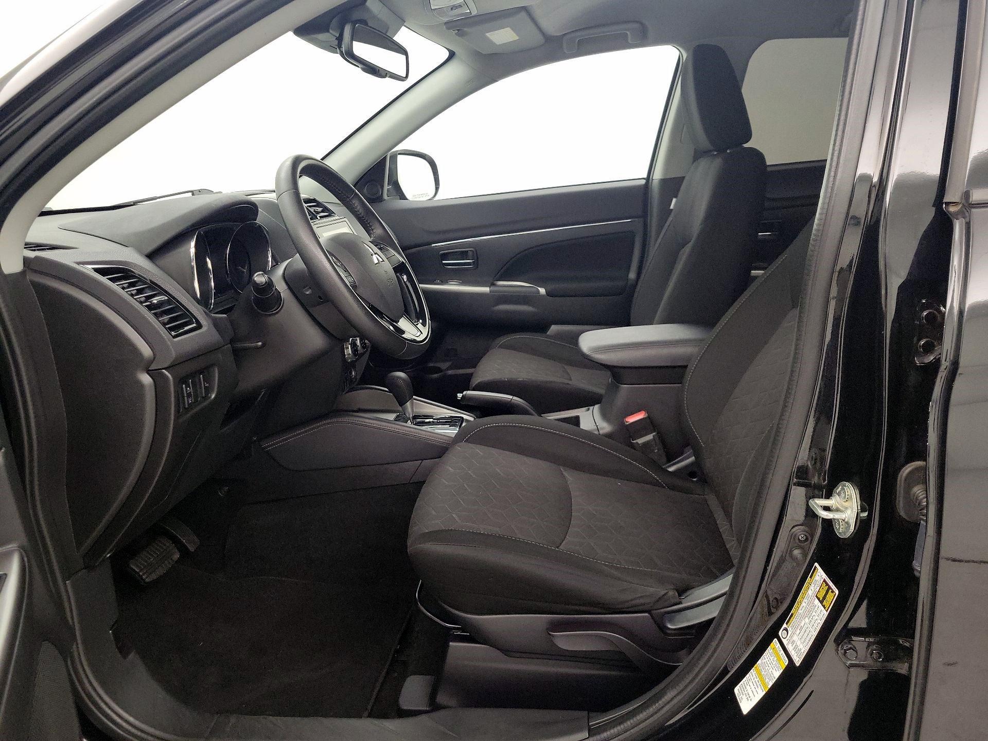 Thumbnail: 2020 Mitsubishi Outlander Sport - 11