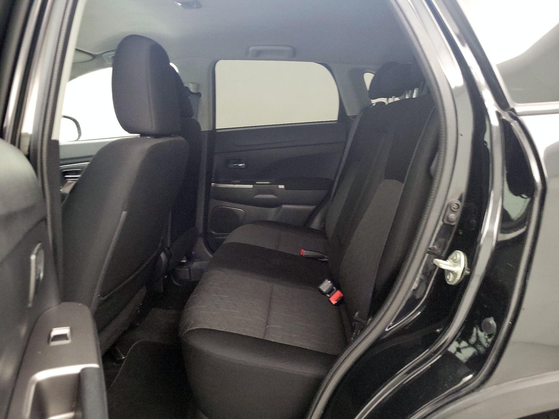 Thumbnail: 2020 Mitsubishi Outlander Sport - 19