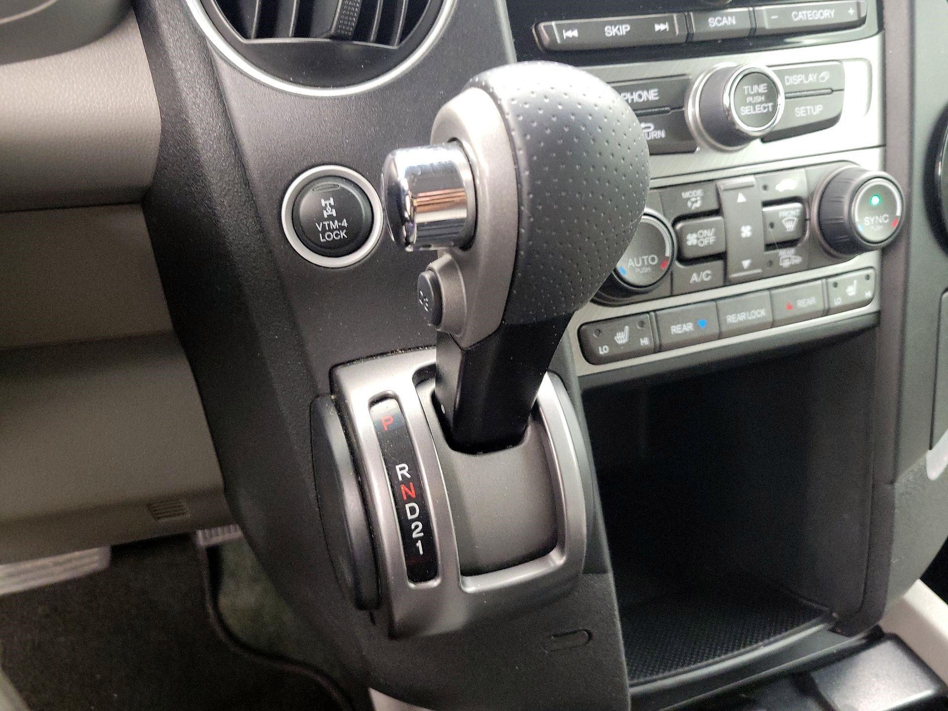 Thumbnail: 2015 Honda Pilot - 17