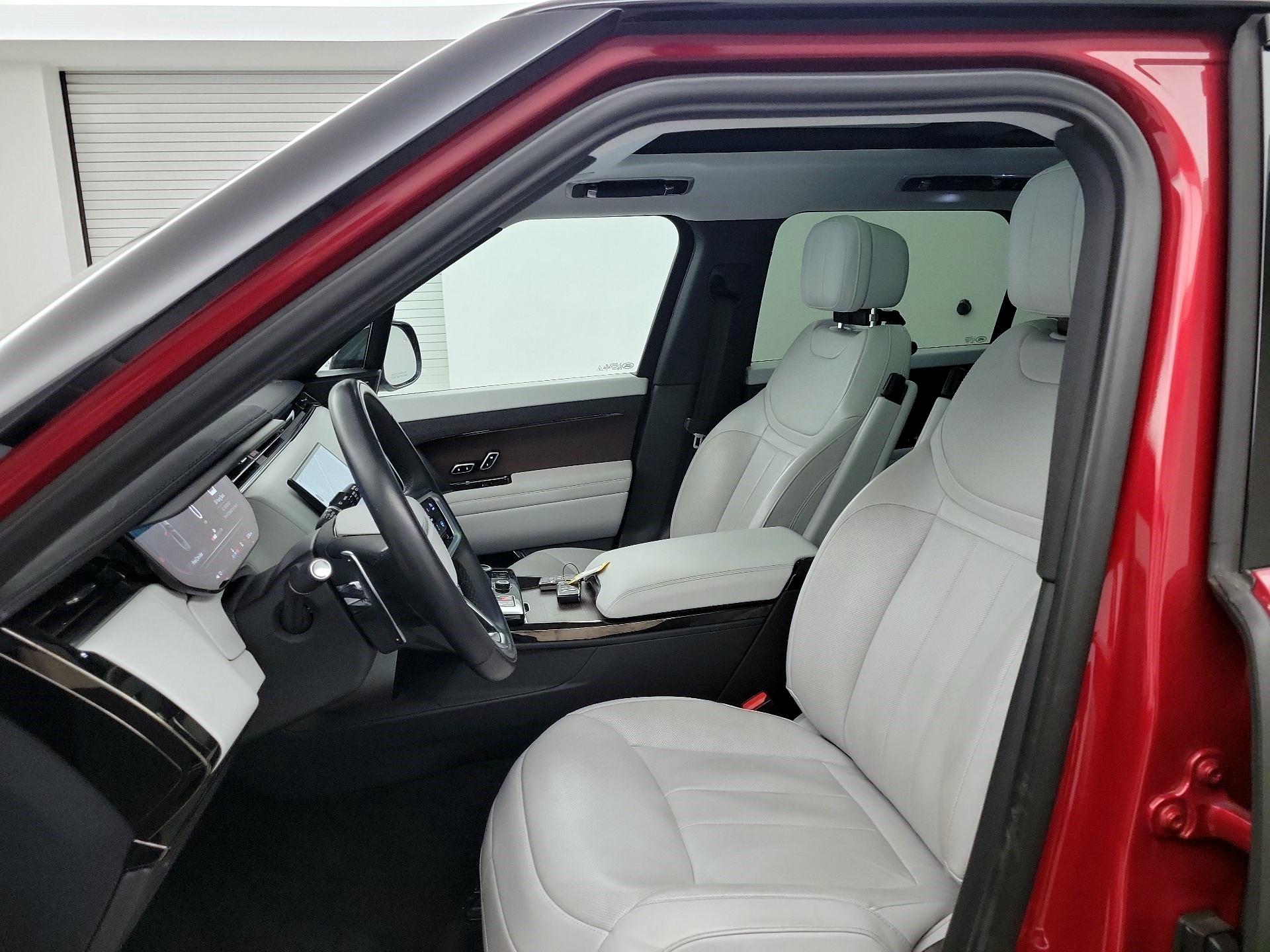Thumbnail: 2023 Land Rover Range Rover Sport - 9