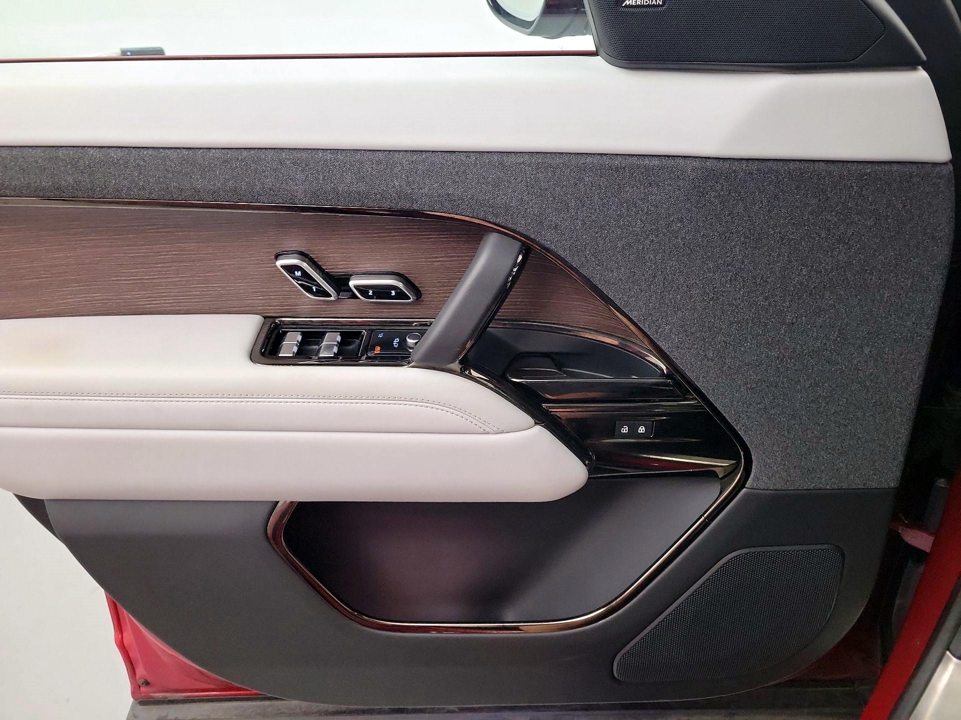 Thumbnail: 2023 Land Rover Range Rover Sport - 10