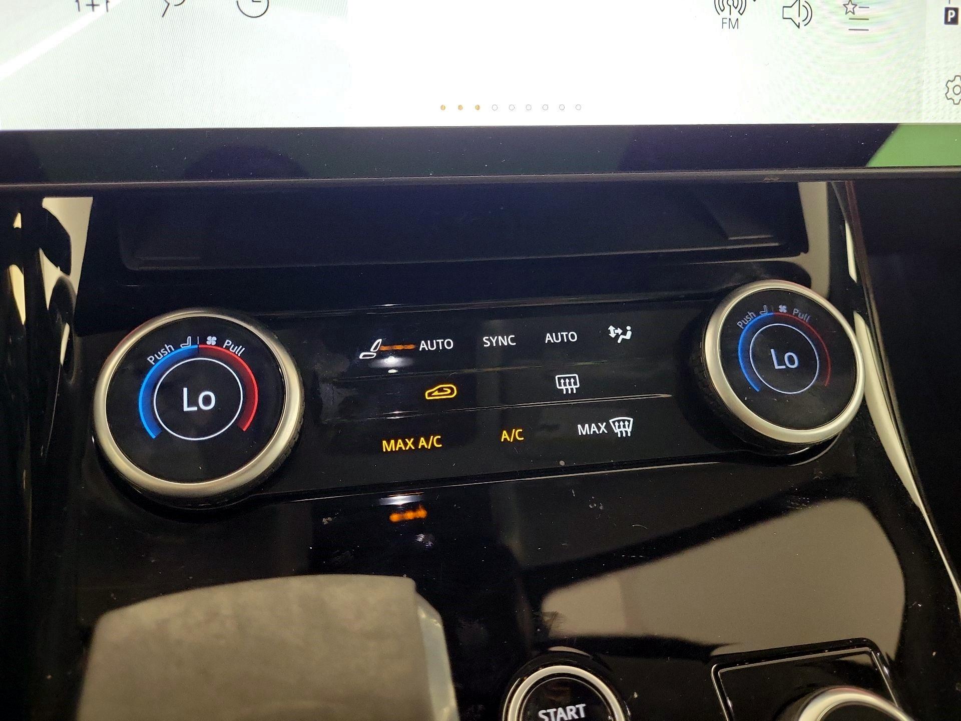 Thumbnail: 2023 Land Rover Range Rover Sport - 15