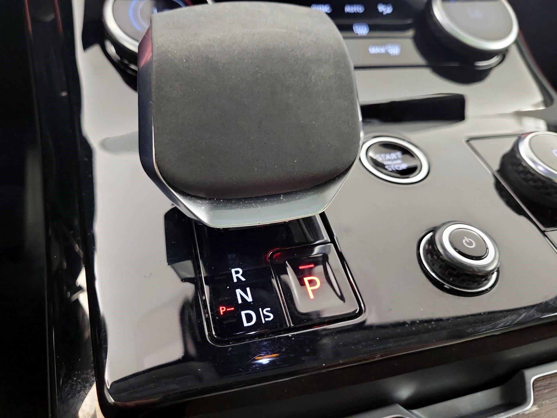 Thumbnail: 2023 Land Rover Range Rover Sport - 16