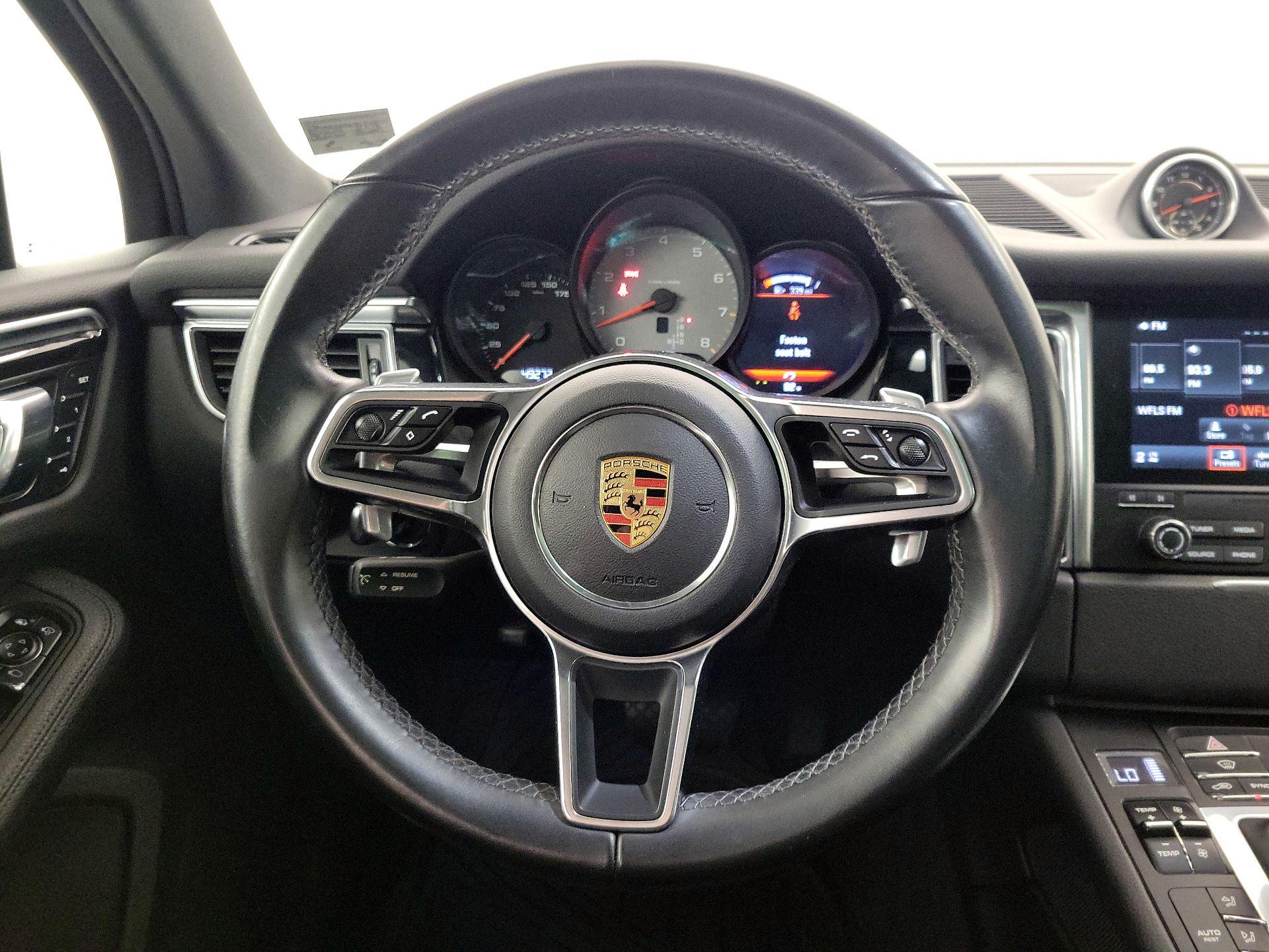 Thumbnail: 2018 Porsche Macan - 10