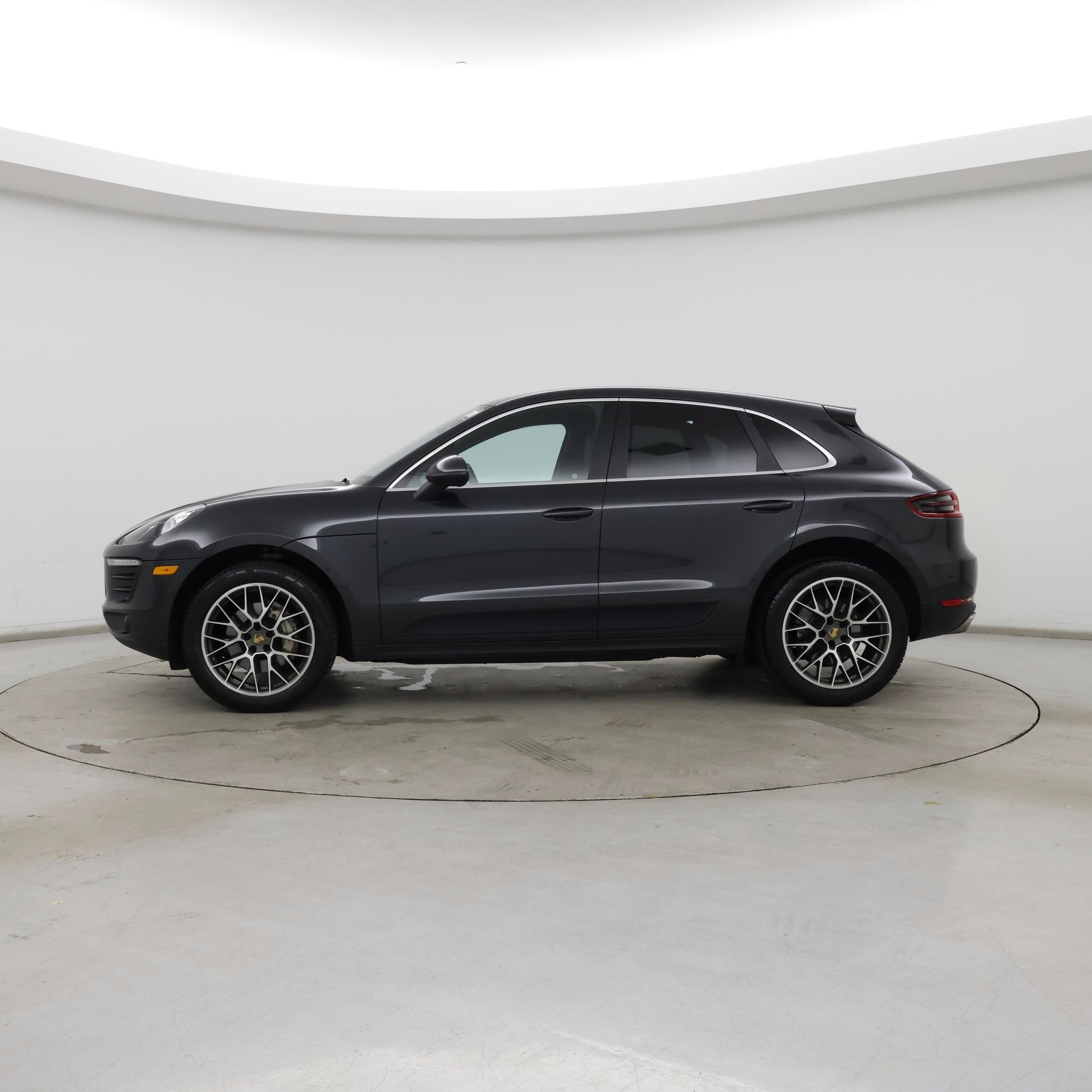 Thumbnail: 2018 Porsche Macan - 3