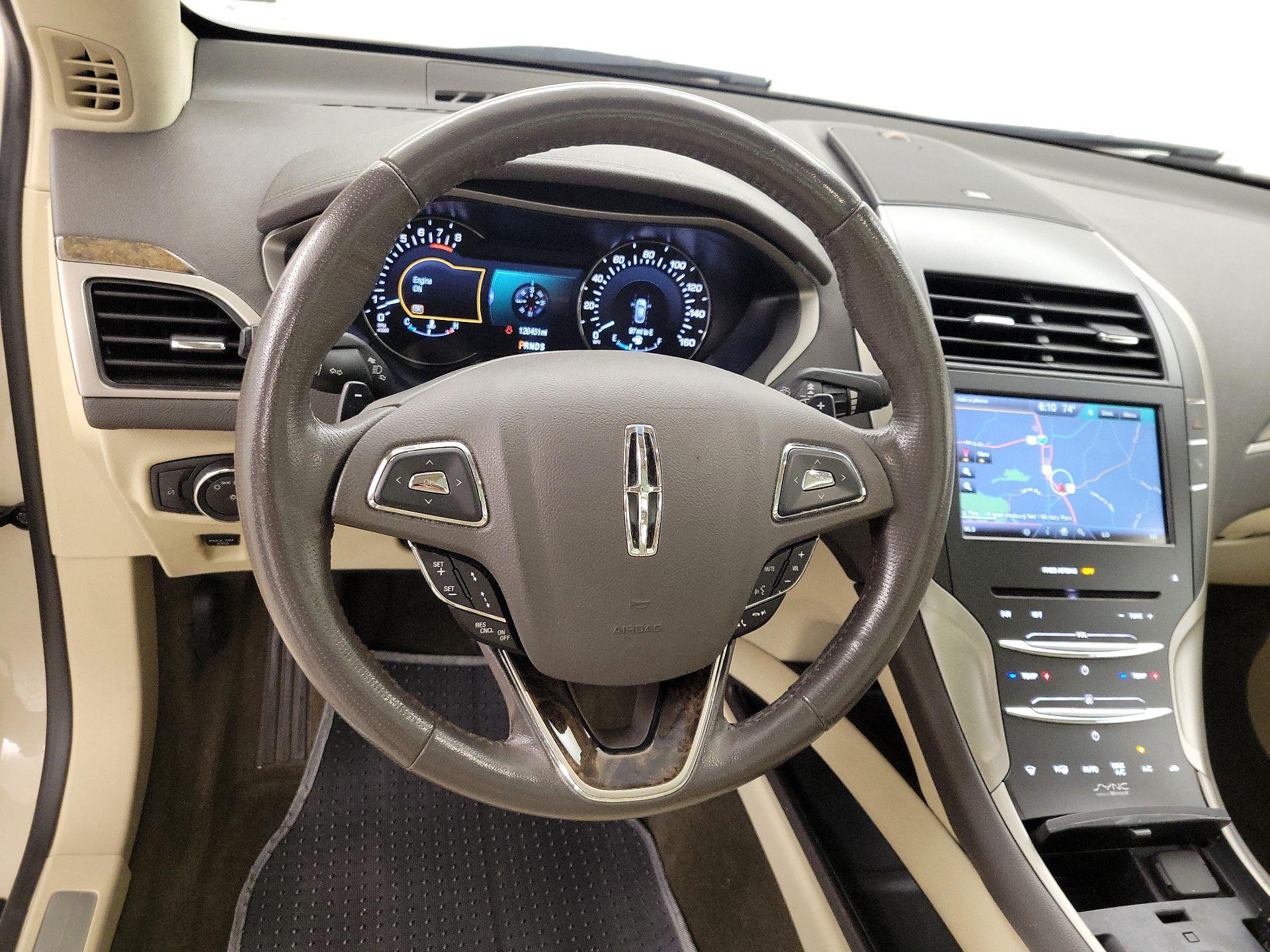 Thumbnail: 2014 Lincoln MKZ - 10