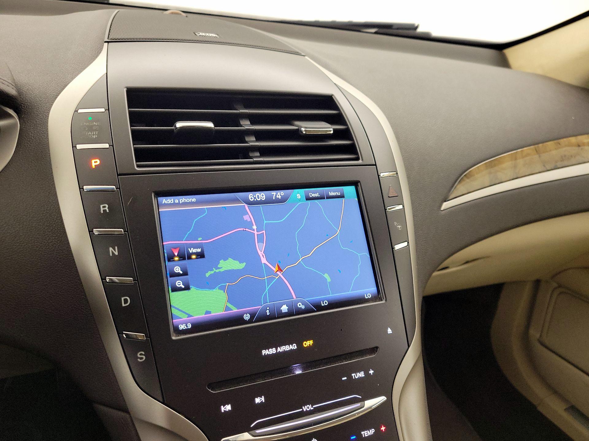 Thumbnail: 2014 Lincoln MKZ - 14