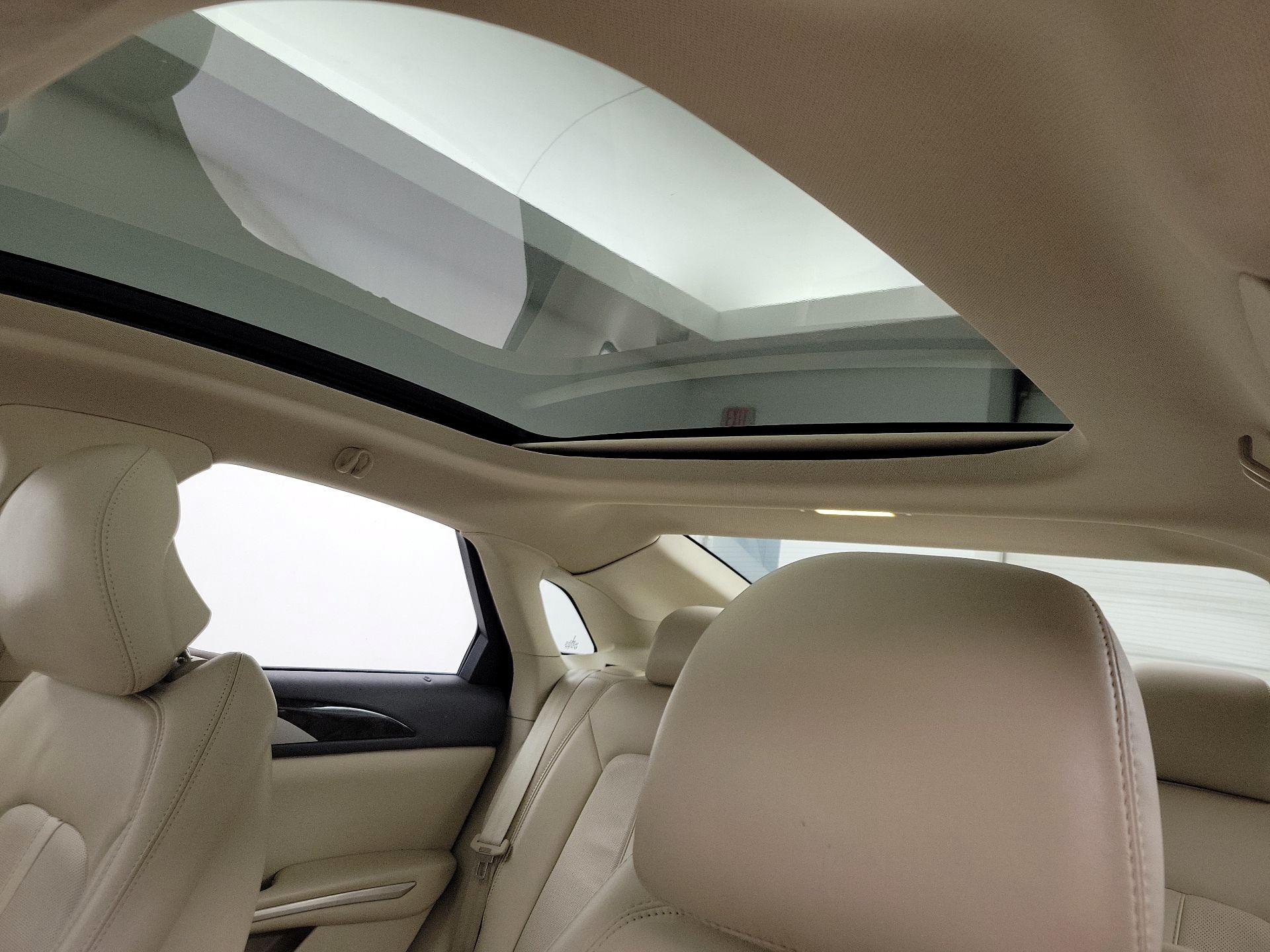 Thumbnail: 2014 Lincoln MKZ - 20