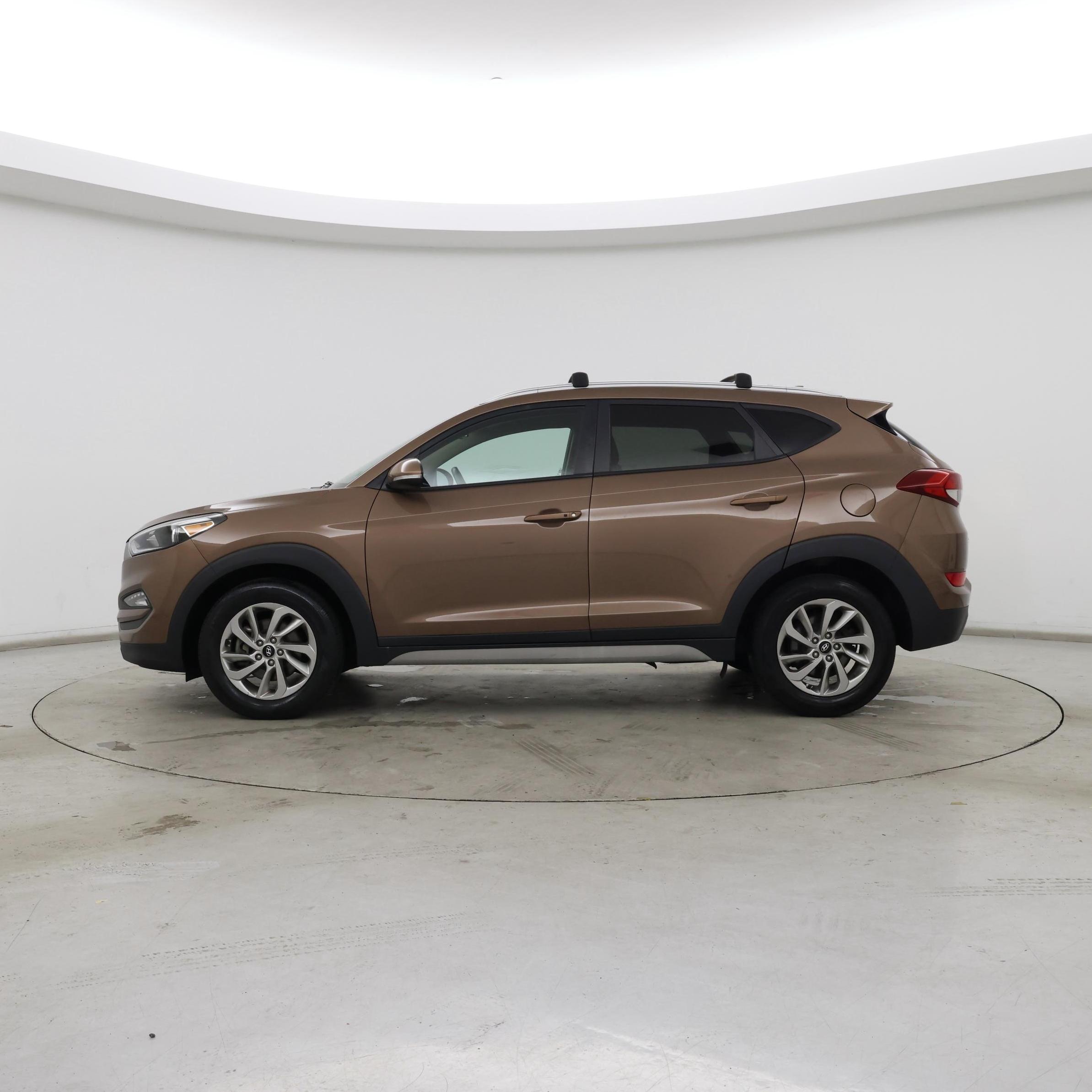 Thumbnail: 2017 Hyundai Tucson - 3