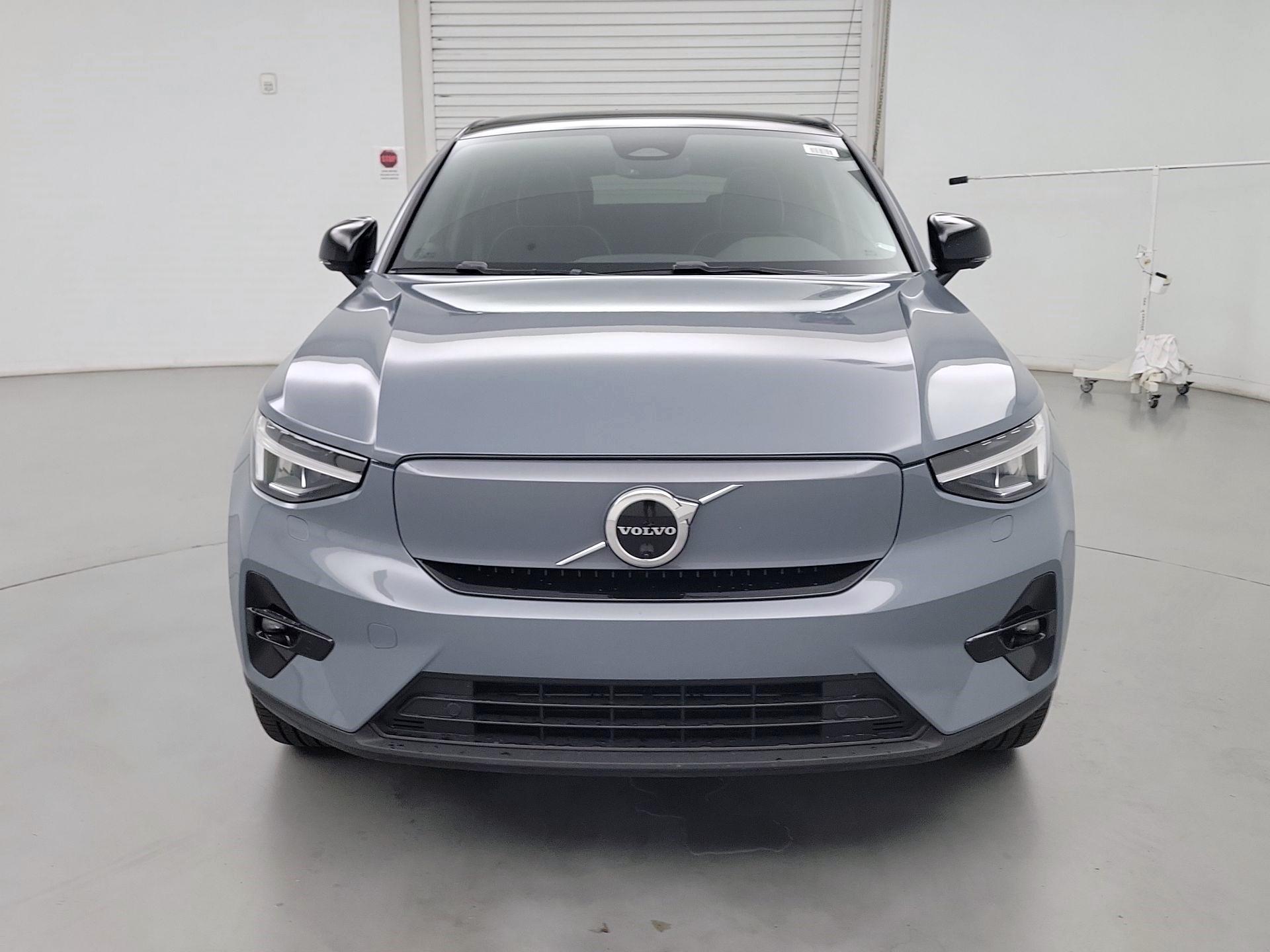 Thumbnail: 2023 Volvo C40 - 2