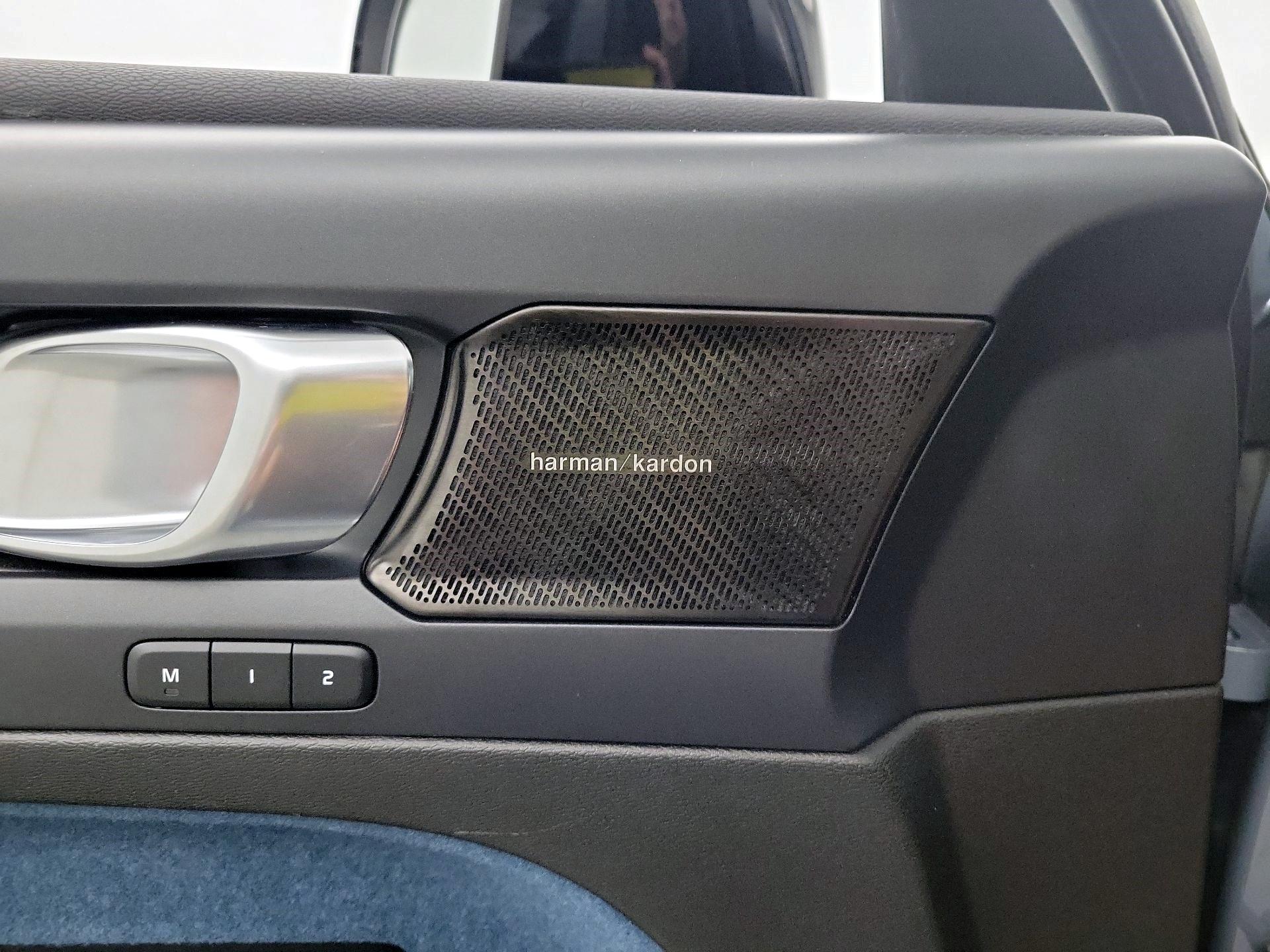 Thumbnail: 2023 Volvo C40 - 20
