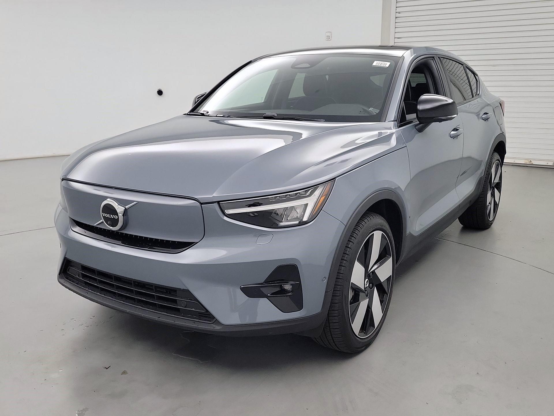 Thumbnail: 2023 Volvo C40 - 3