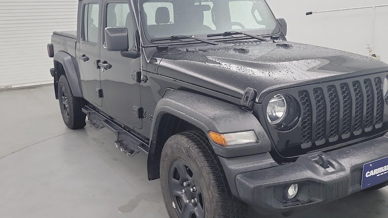 2021 Jeep Gladiator Sport Hero Image