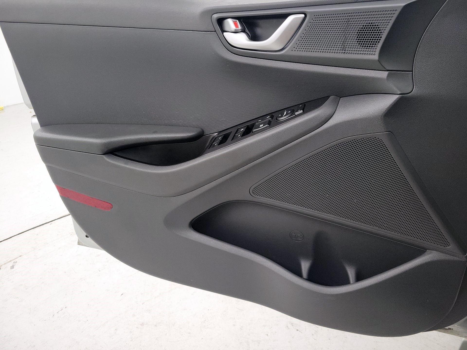 Thumbnail: 2019 Hyundai Ioniq - 12